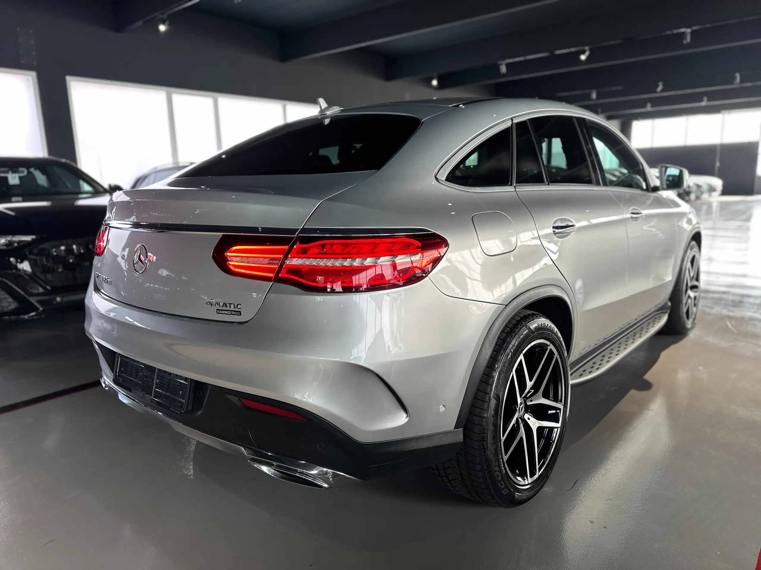 Mercedes-Benz - GLE 350