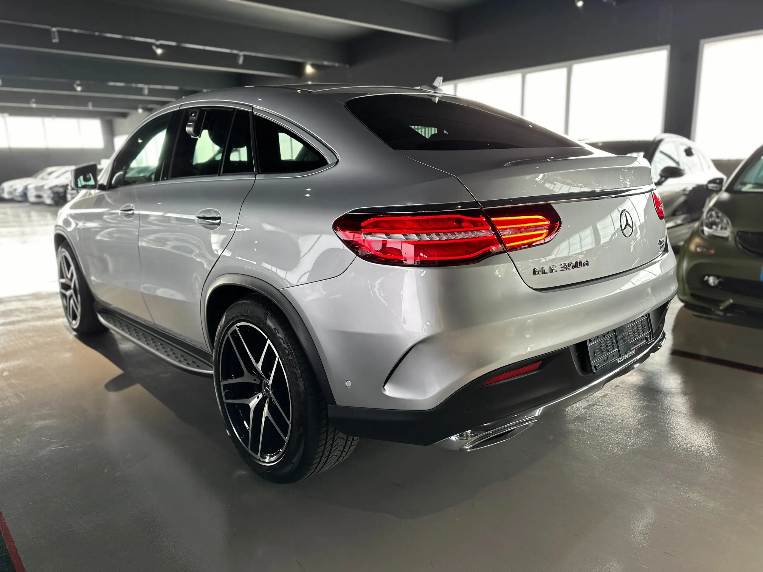 Mercedes-Benz - GLE 350