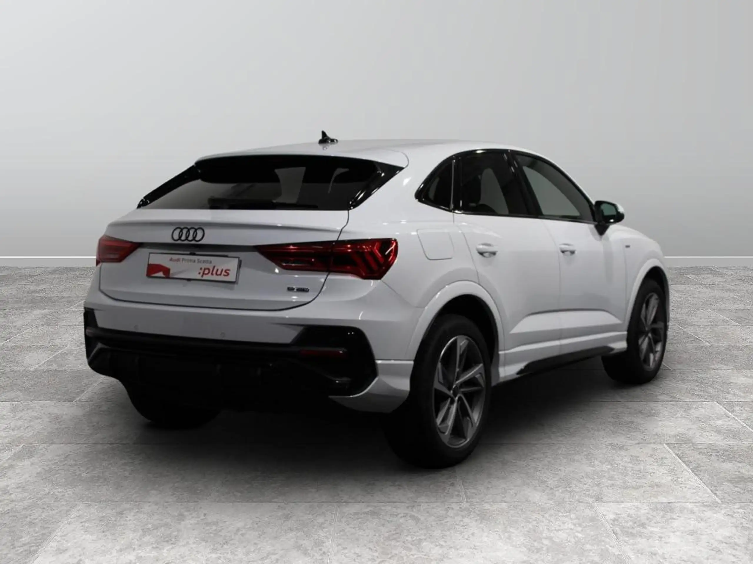 Audi - Q3