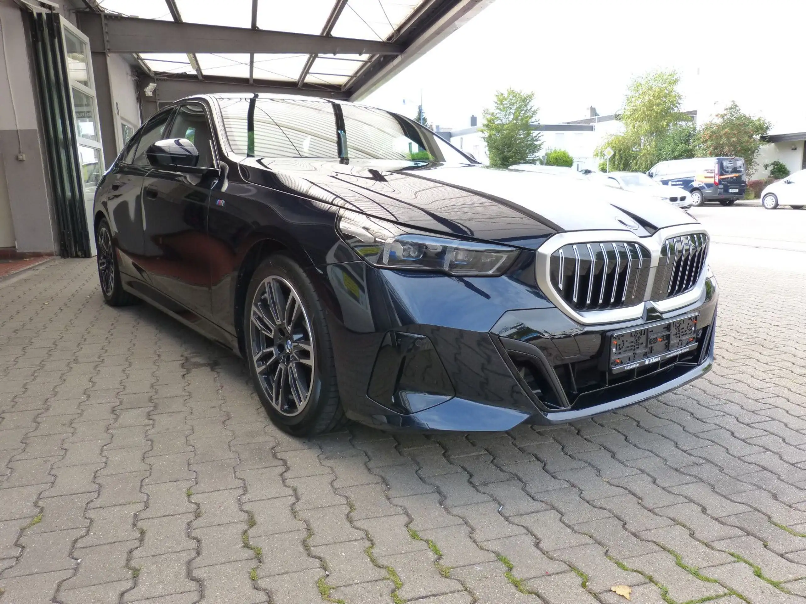 BMW - 520