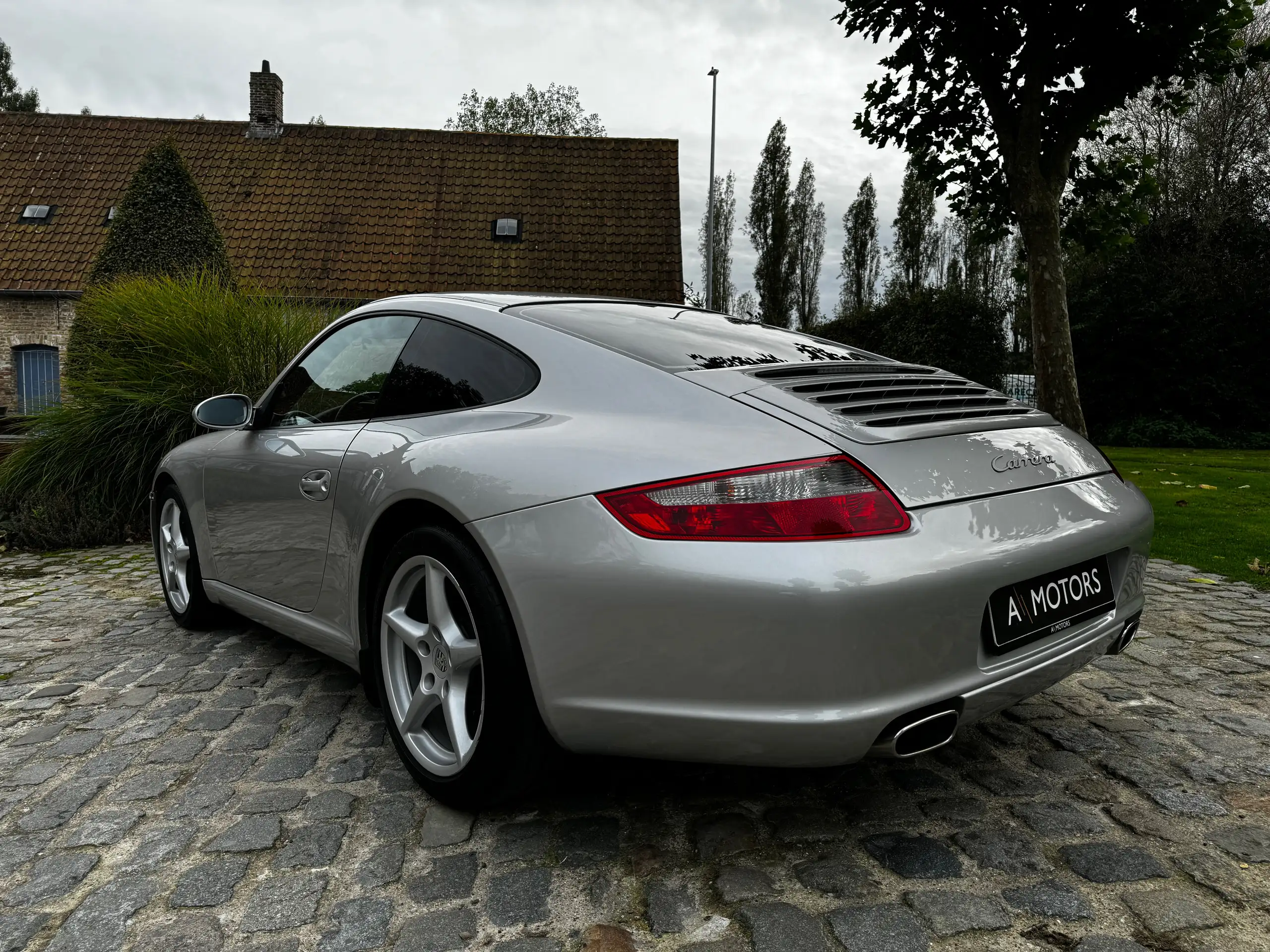 Porsche - 911