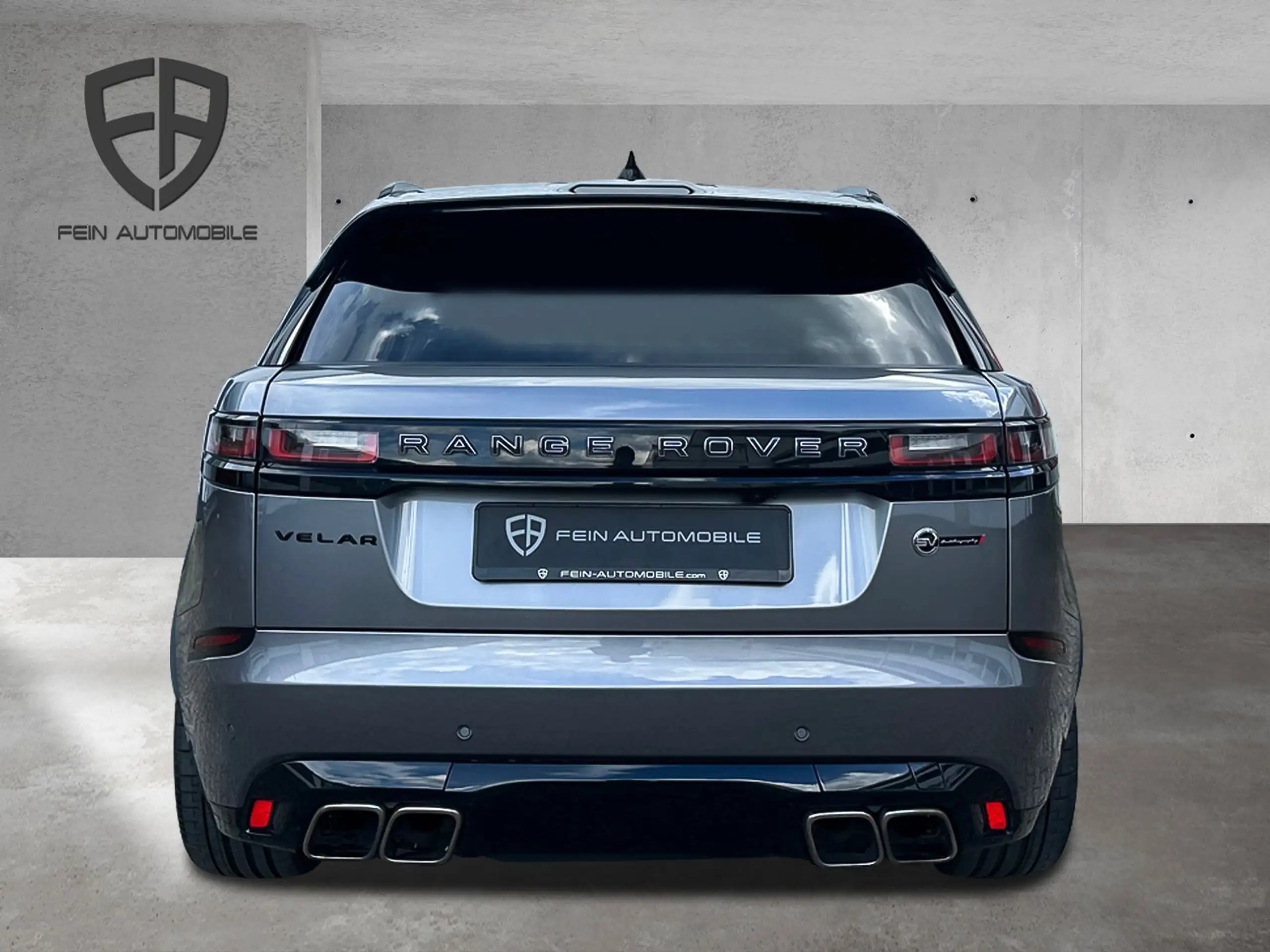 Land Rover - Range Rover Velar