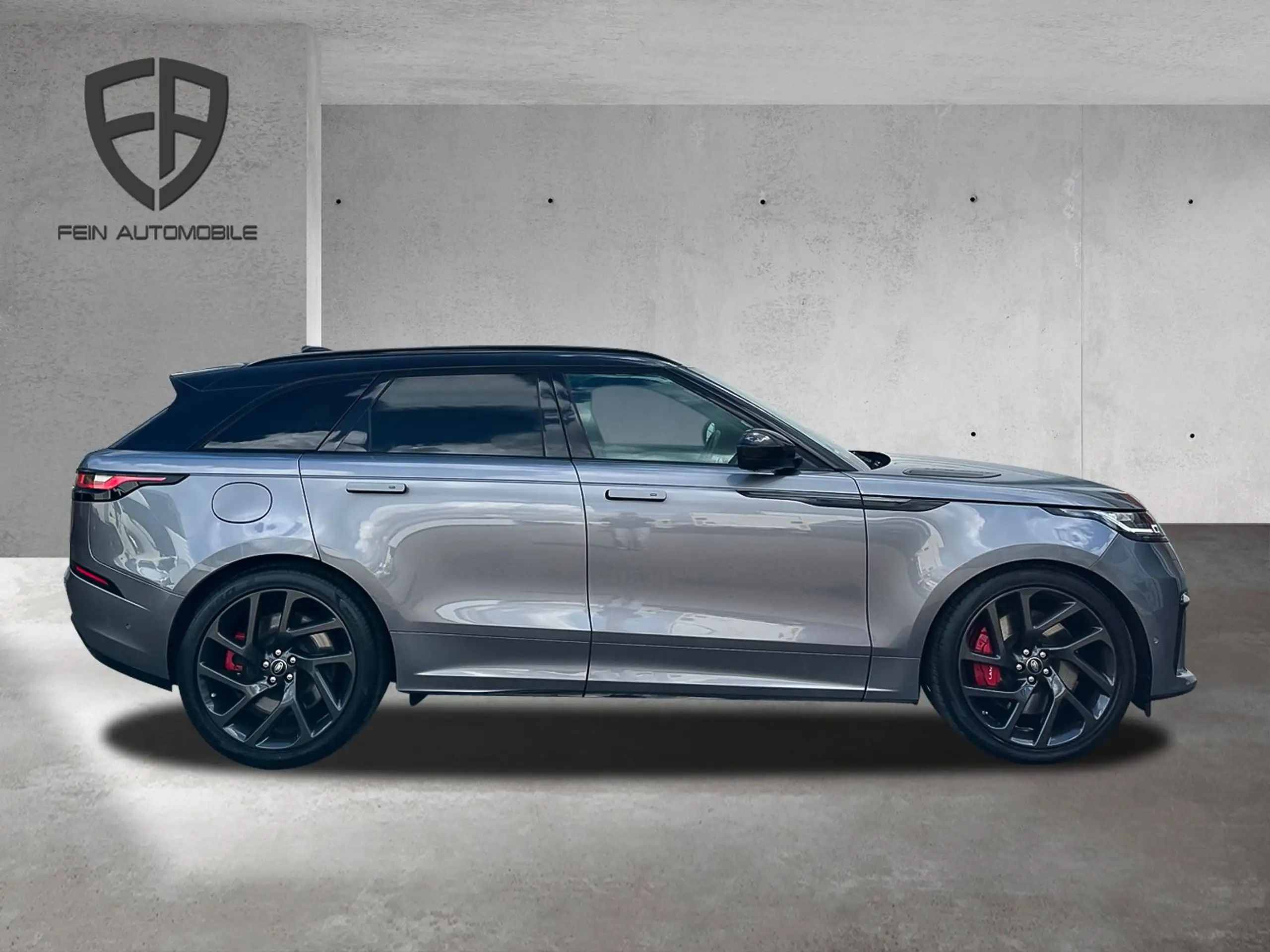 Land Rover - Range Rover Velar