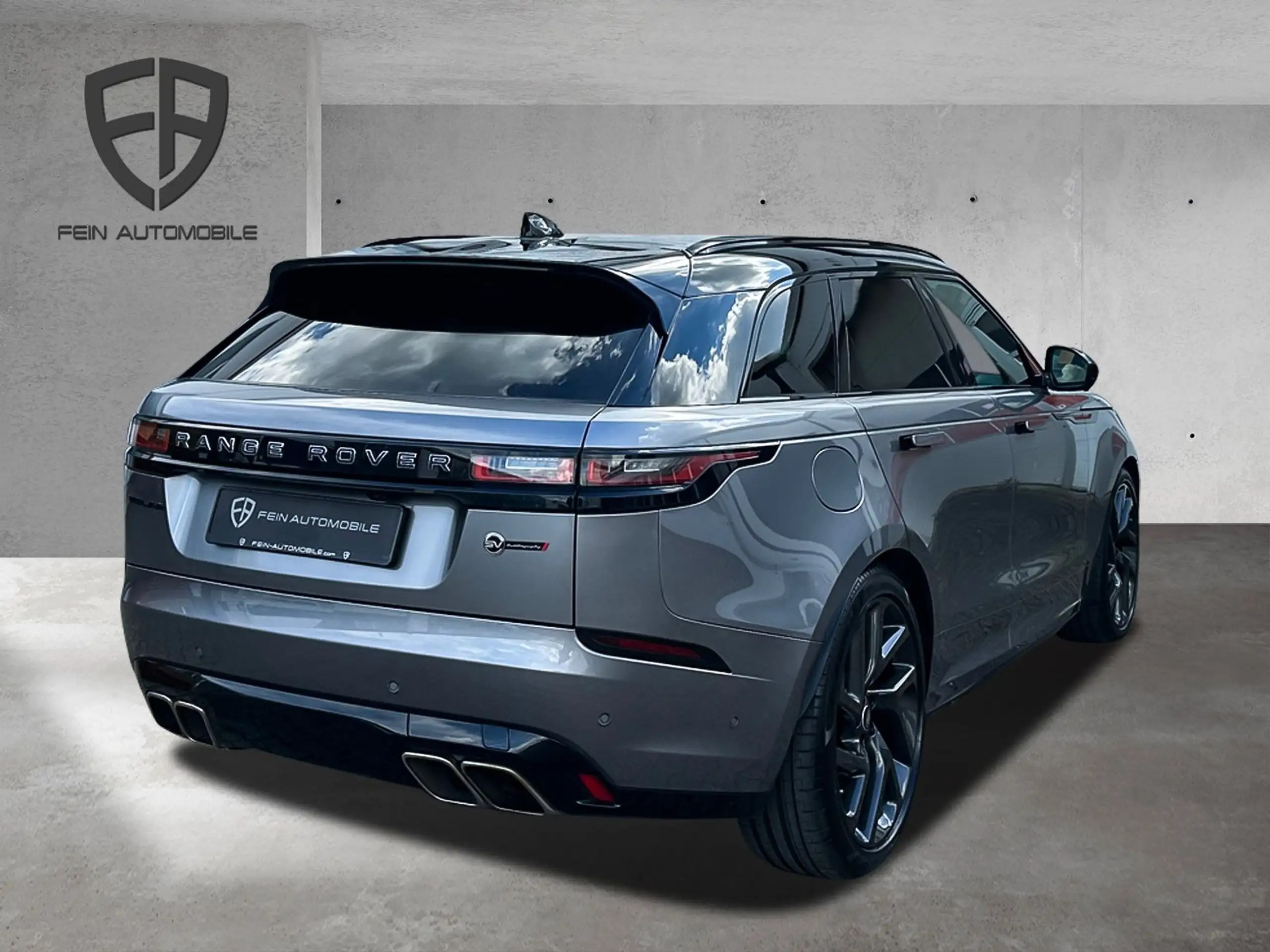 Land Rover - Range Rover Velar