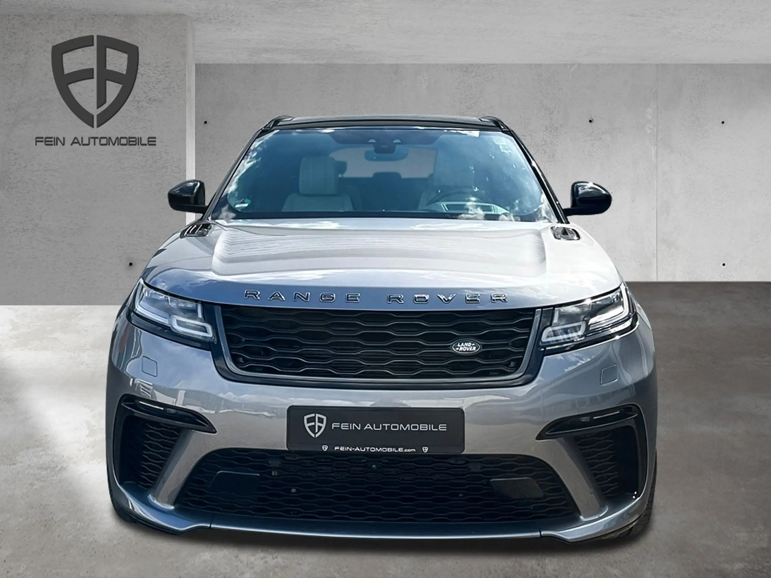 Land Rover - Range Rover Velar