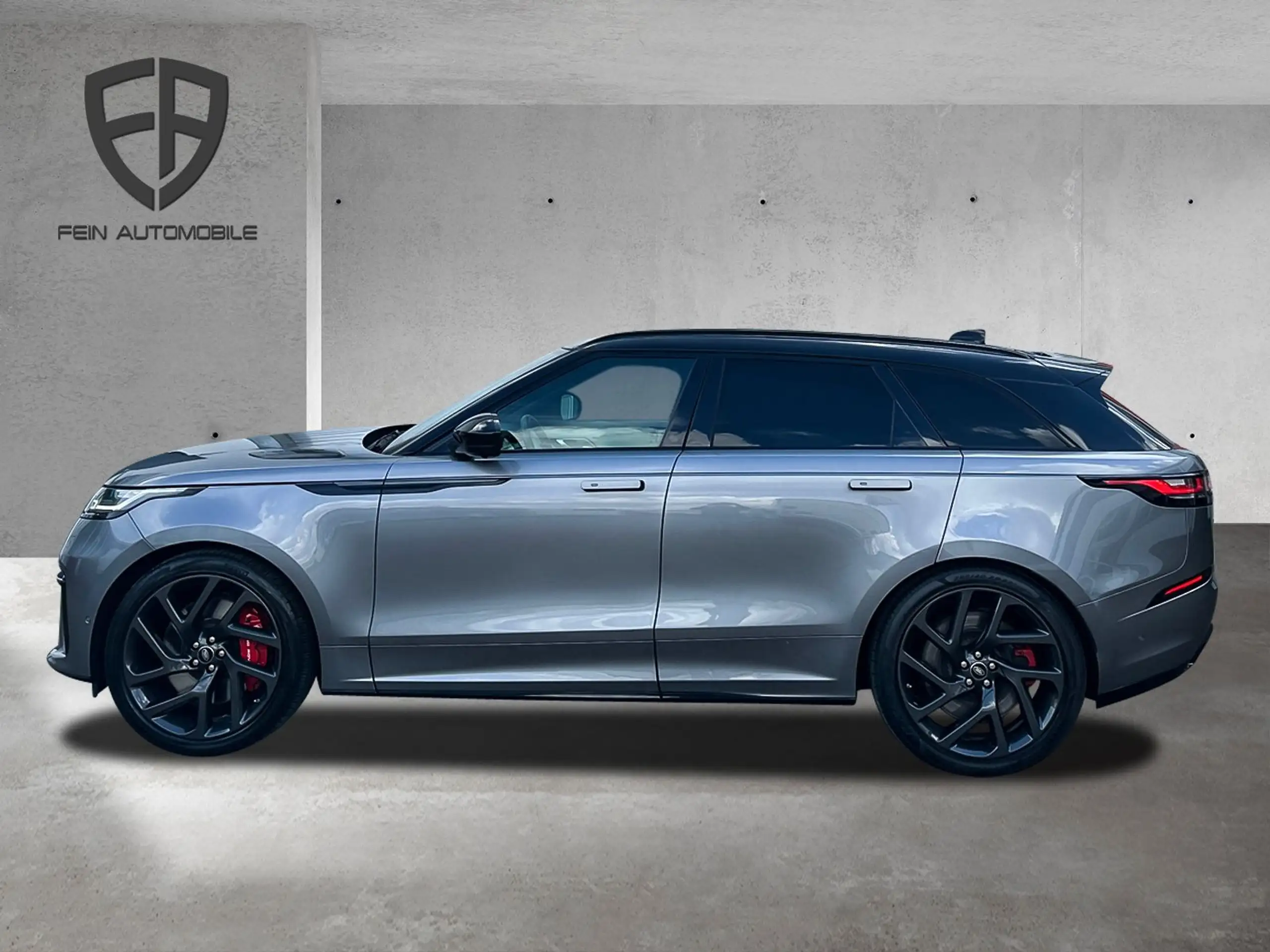 Land Rover - Range Rover Velar