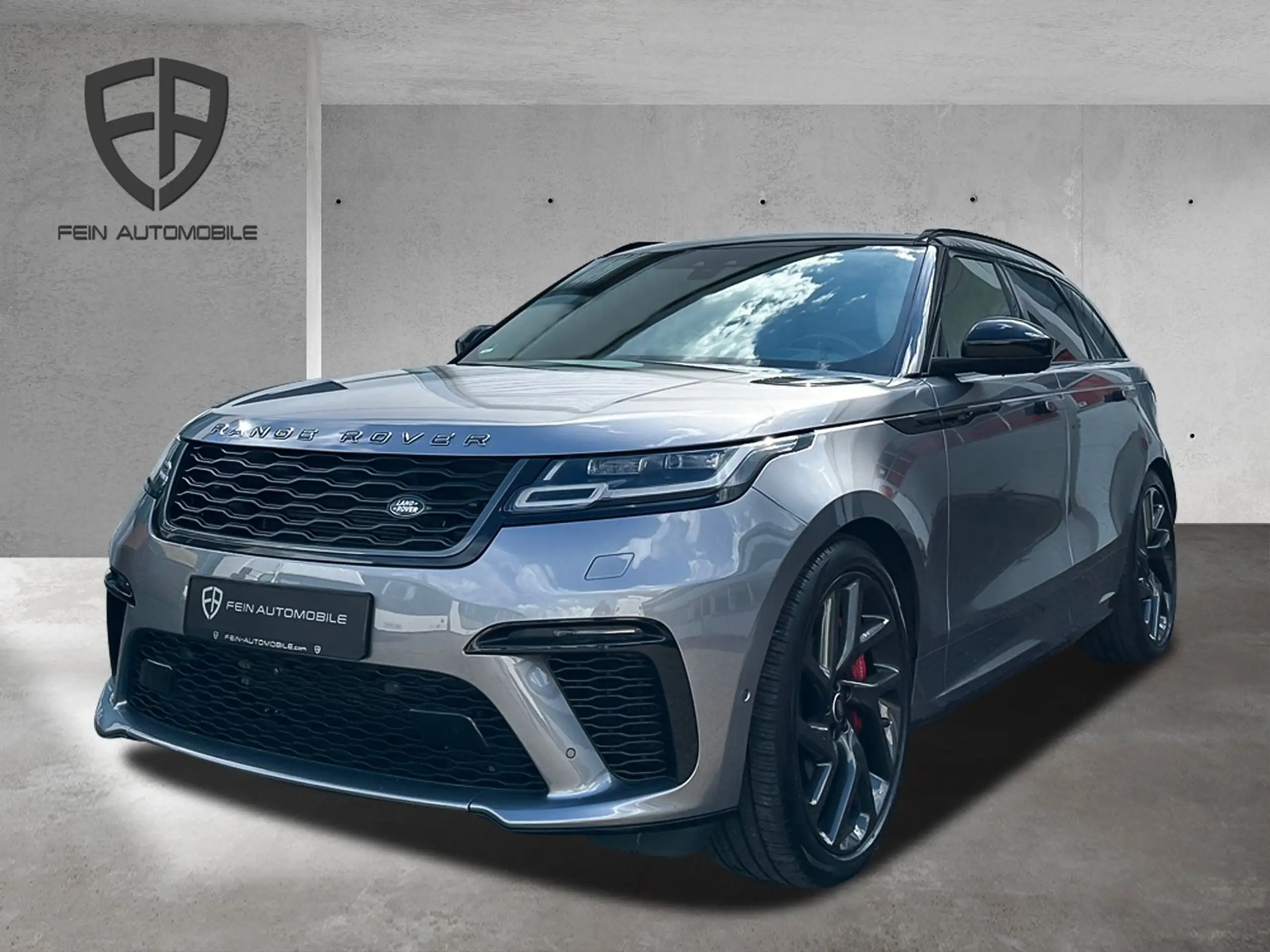 Land Rover - Range Rover Velar