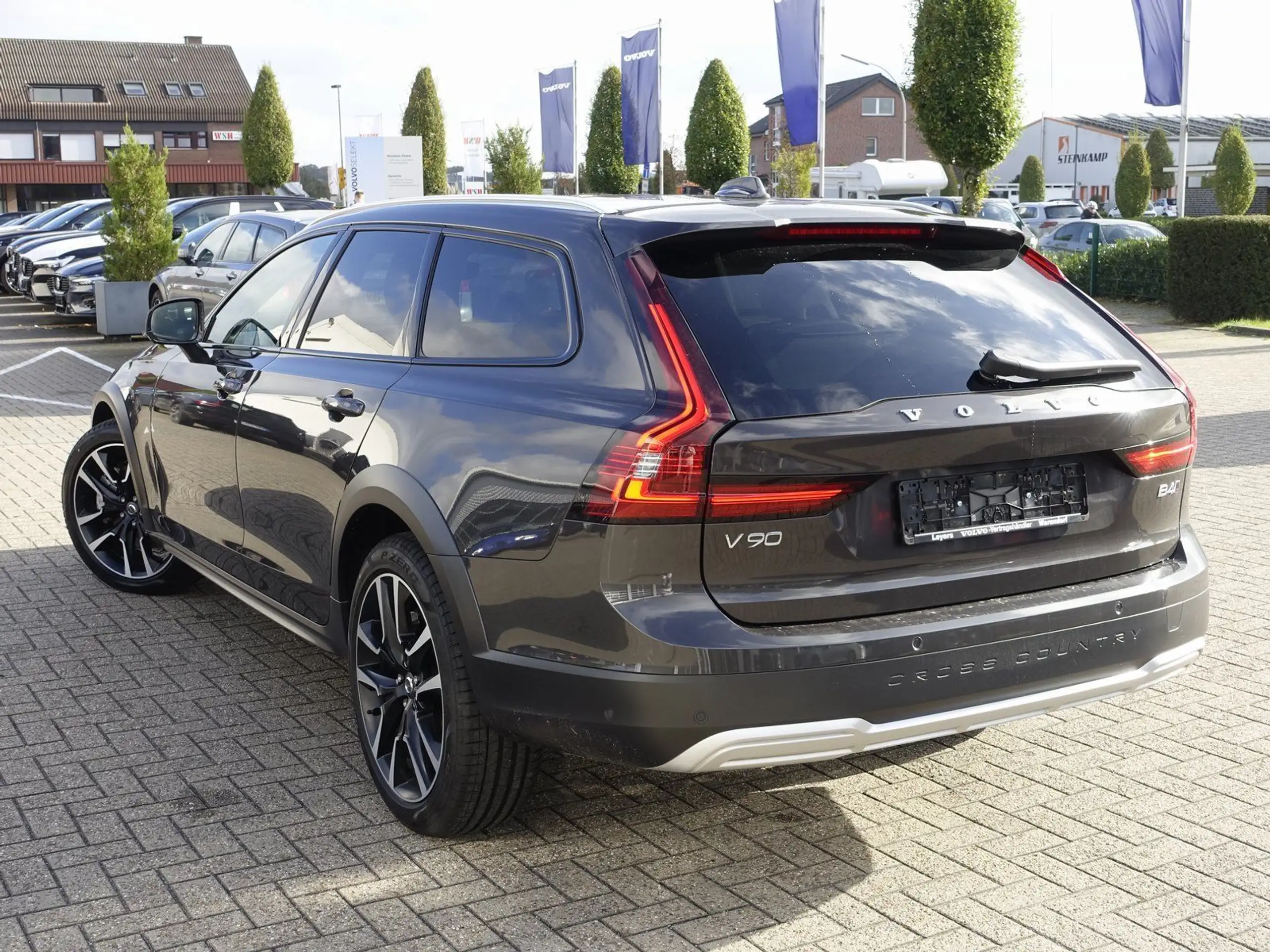 Volvo - V90 Cross Country