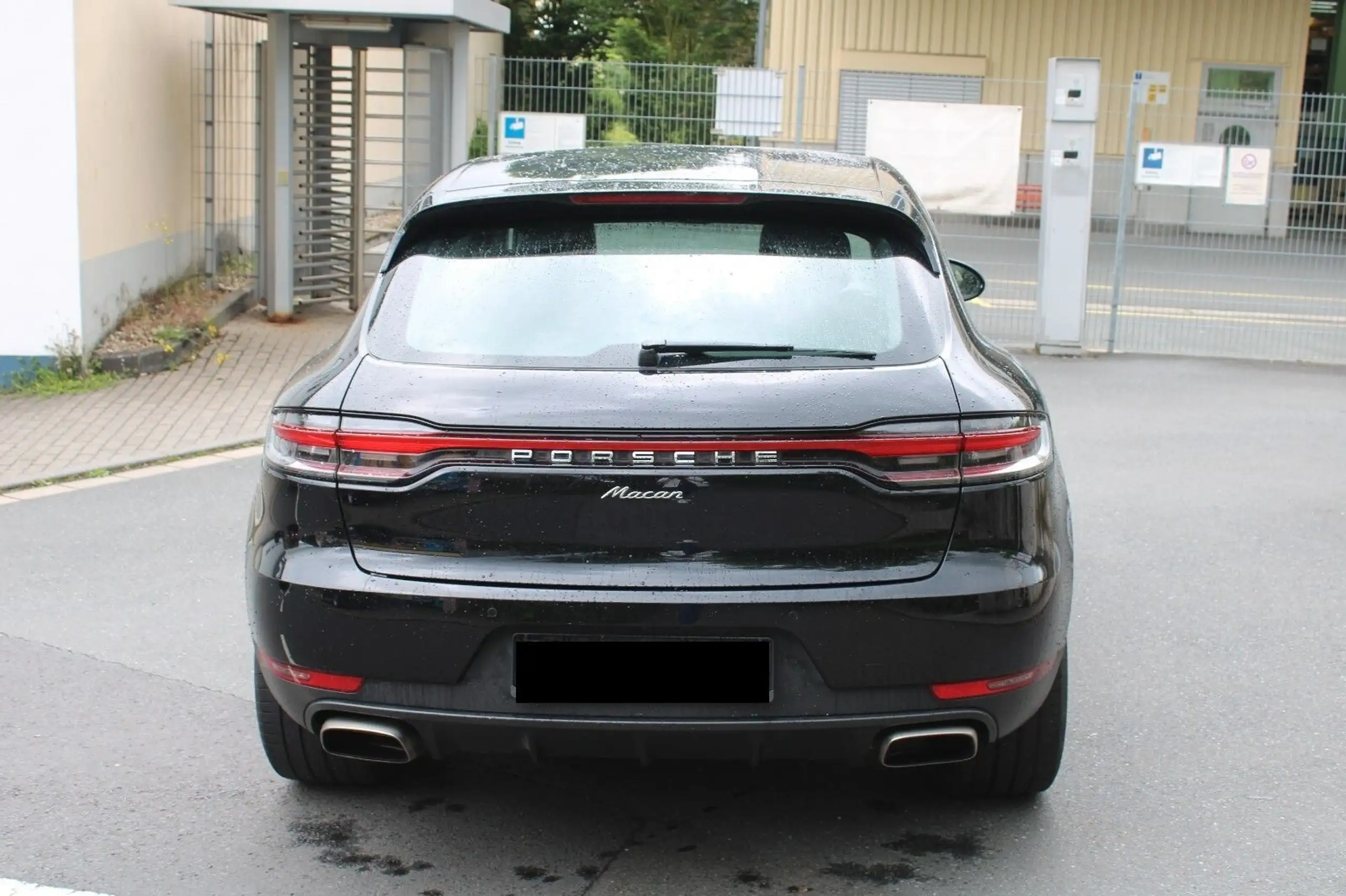 Porsche - Macan