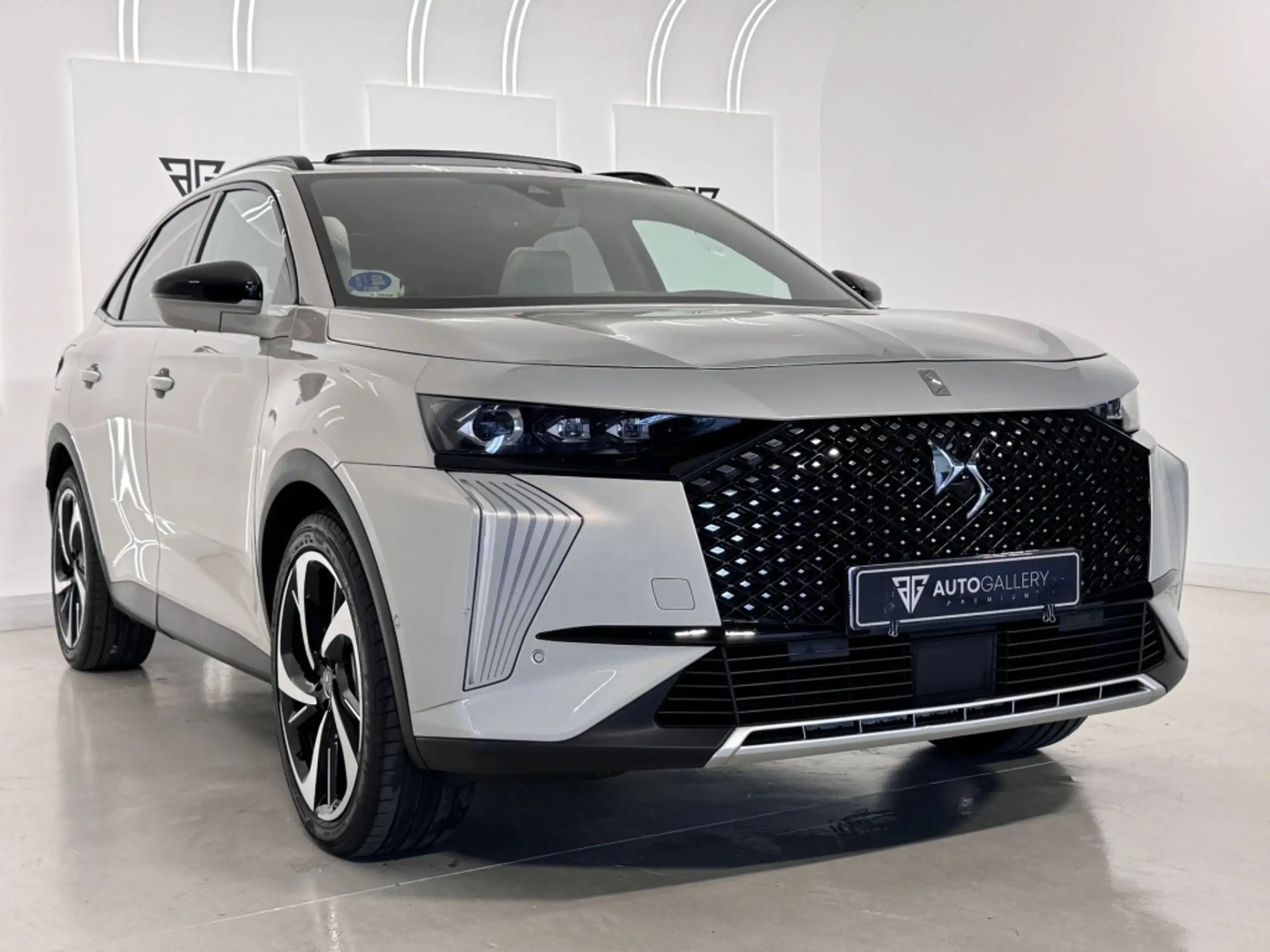 DS Automobiles - DS 7 Crossback