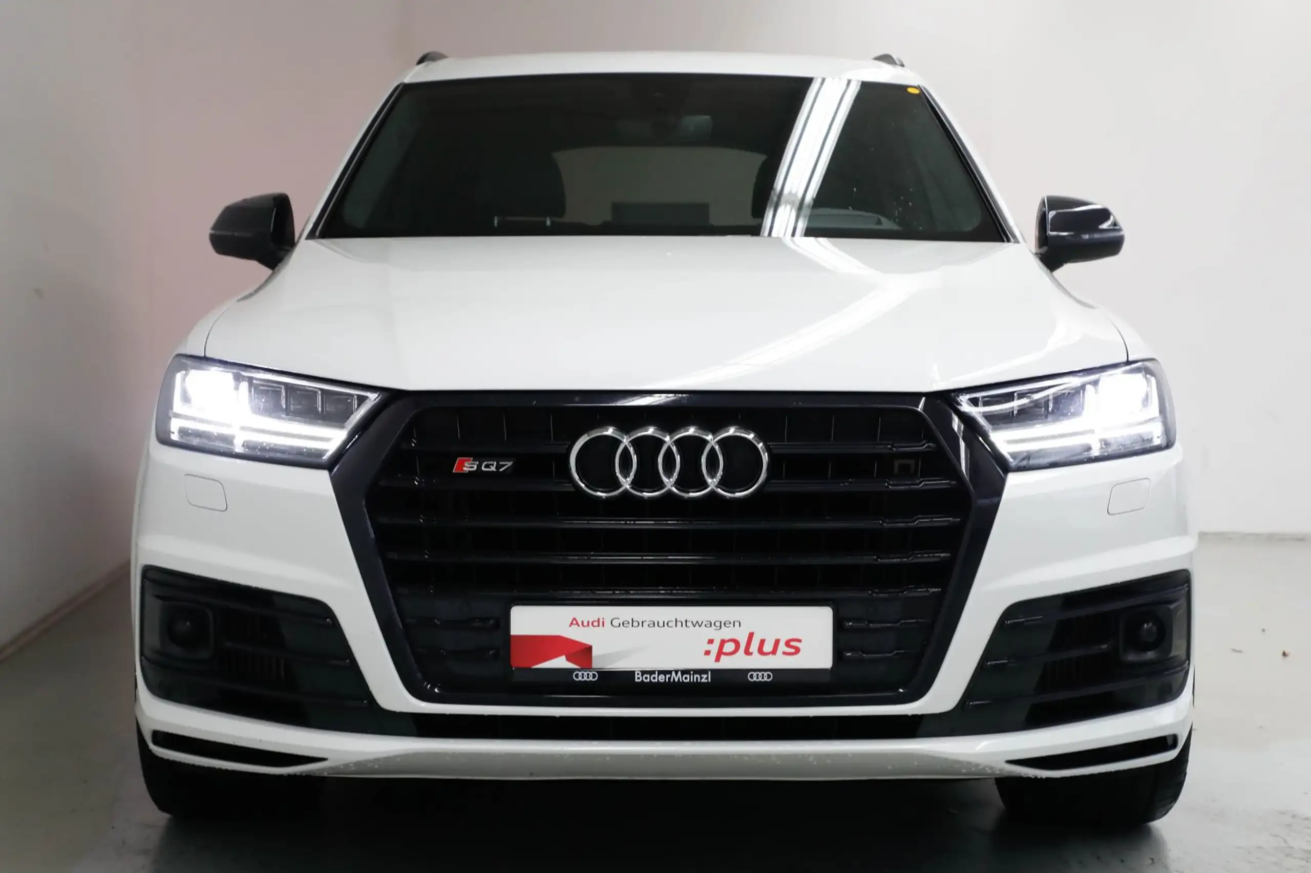 Audi - SQ7