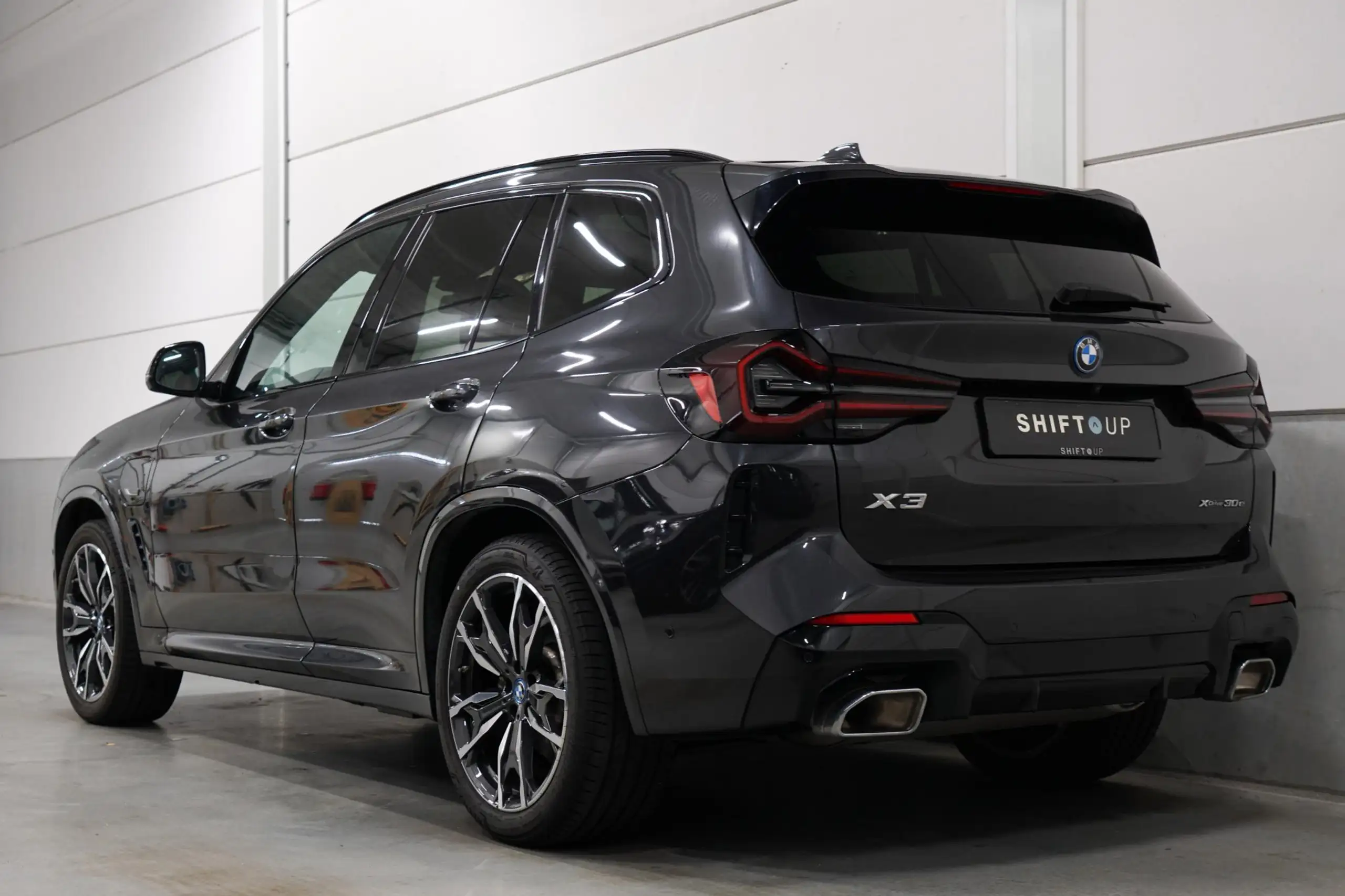 BMW - X3