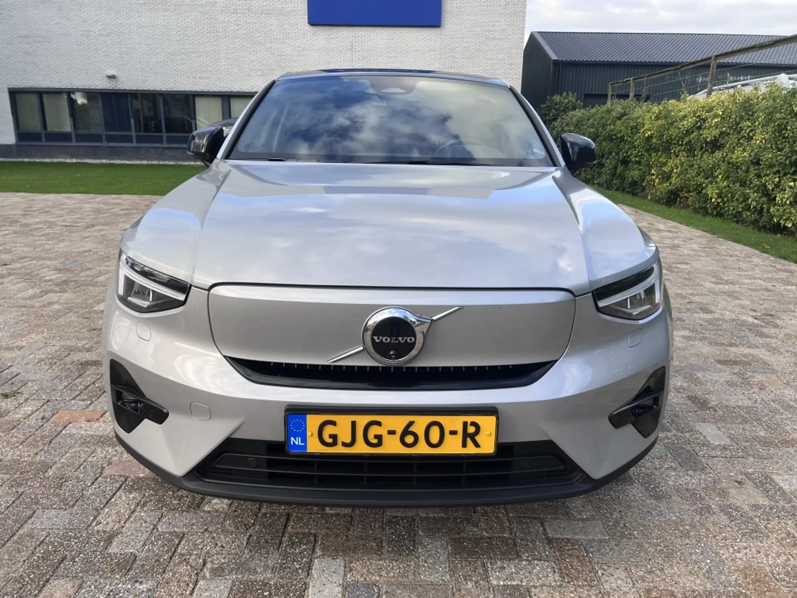 Volvo - C40