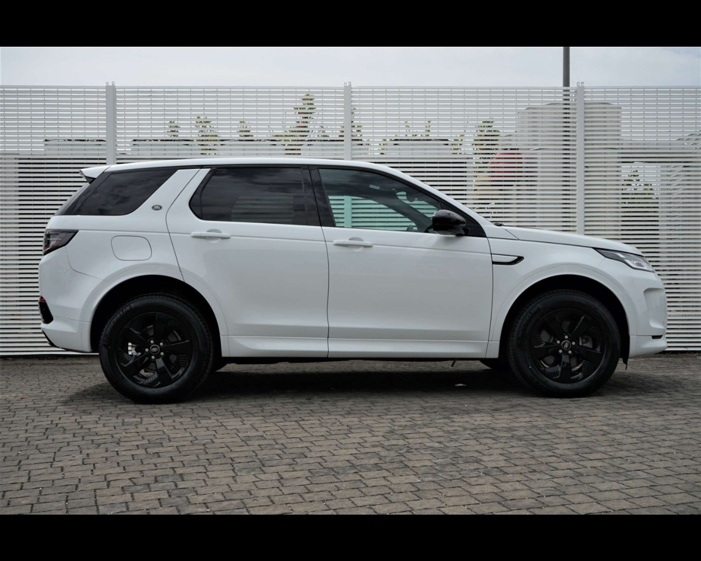 Land Rover - Discovery Sport