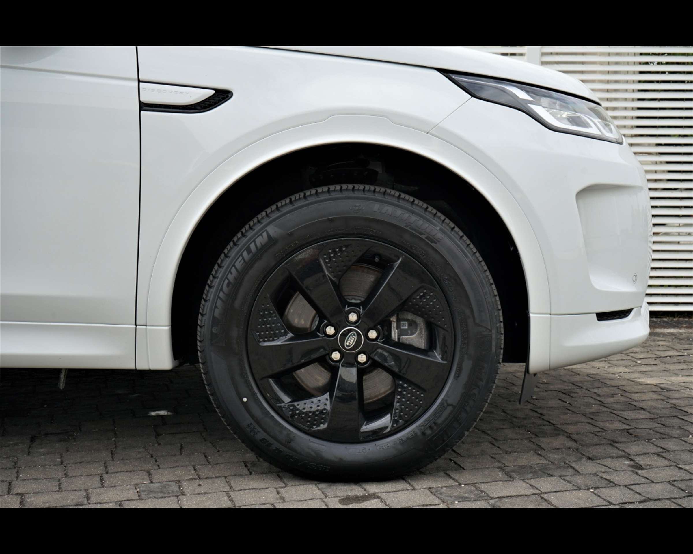 Land Rover - Discovery Sport