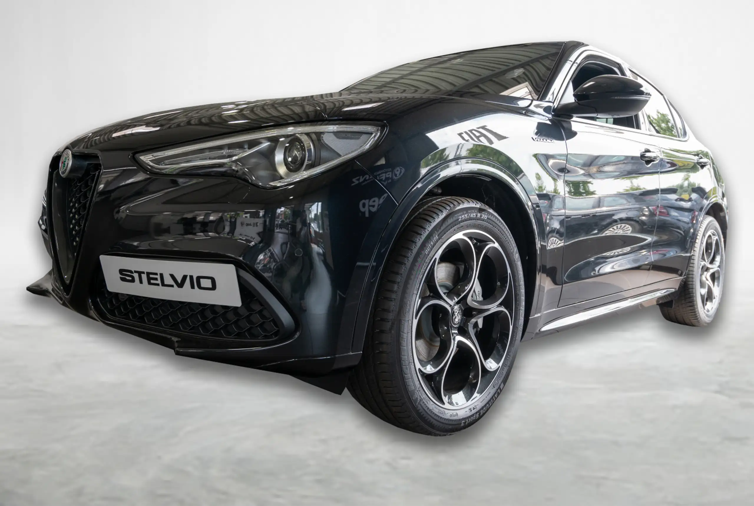 Alfa Romeo Stelvio 2023