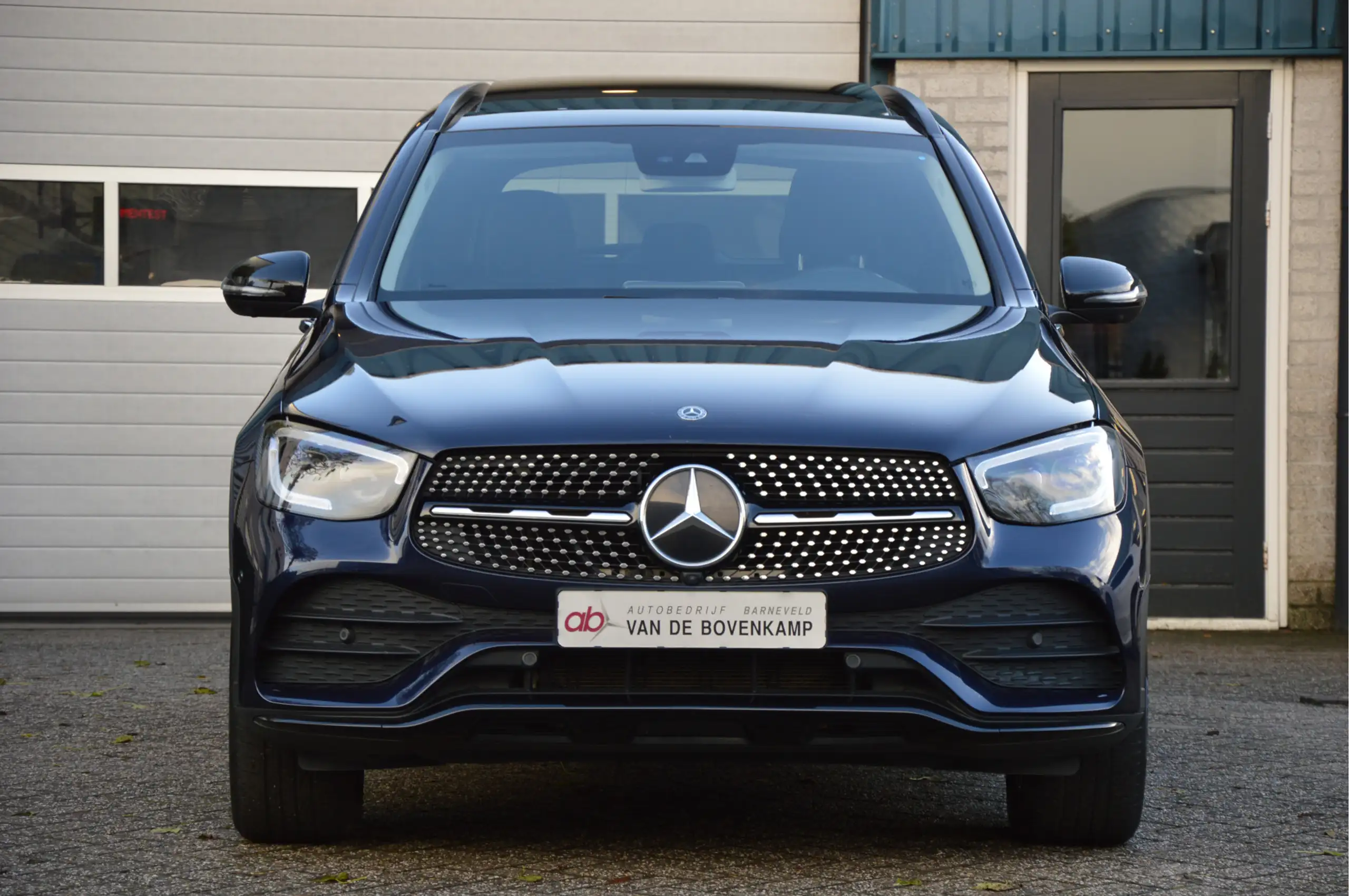 Mercedes-Benz - GLC 300