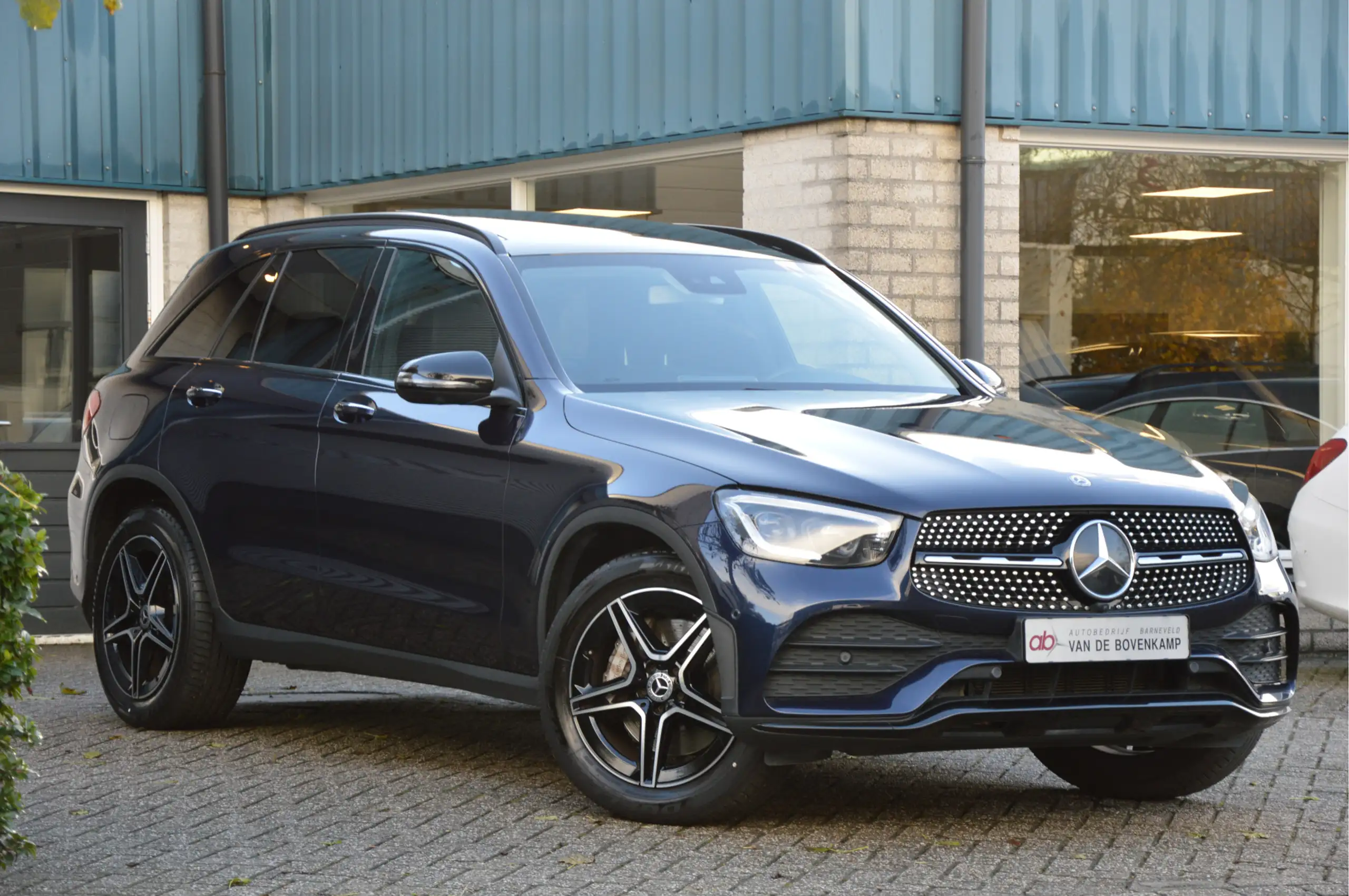 Mercedes-Benz - GLC 300