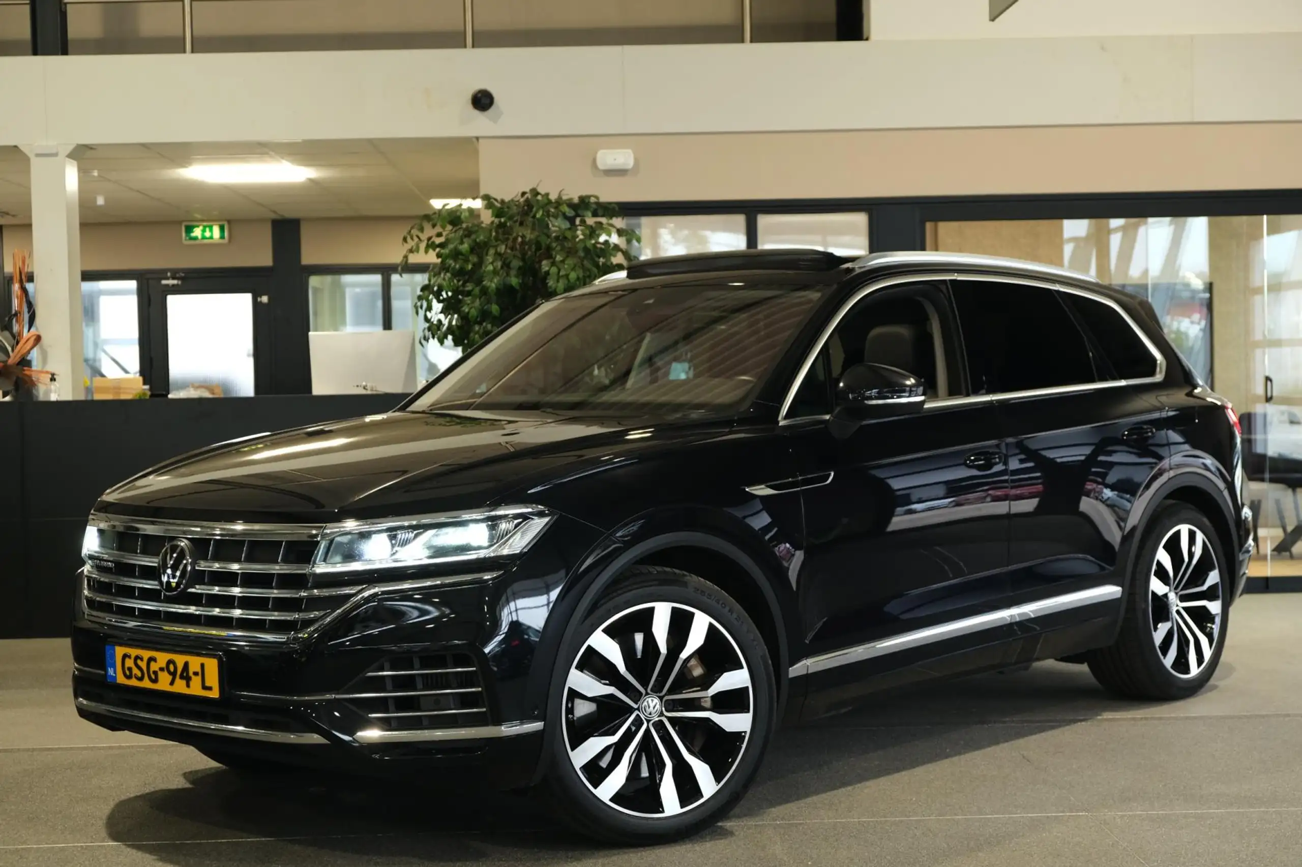 Volkswagen - Touareg