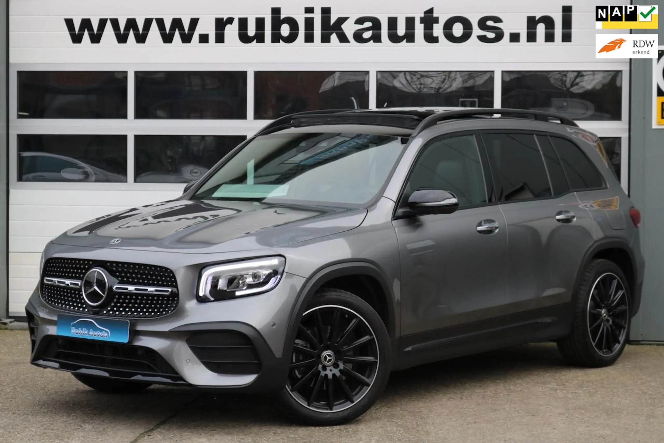 Mercedes-Benz GLB 180 2023