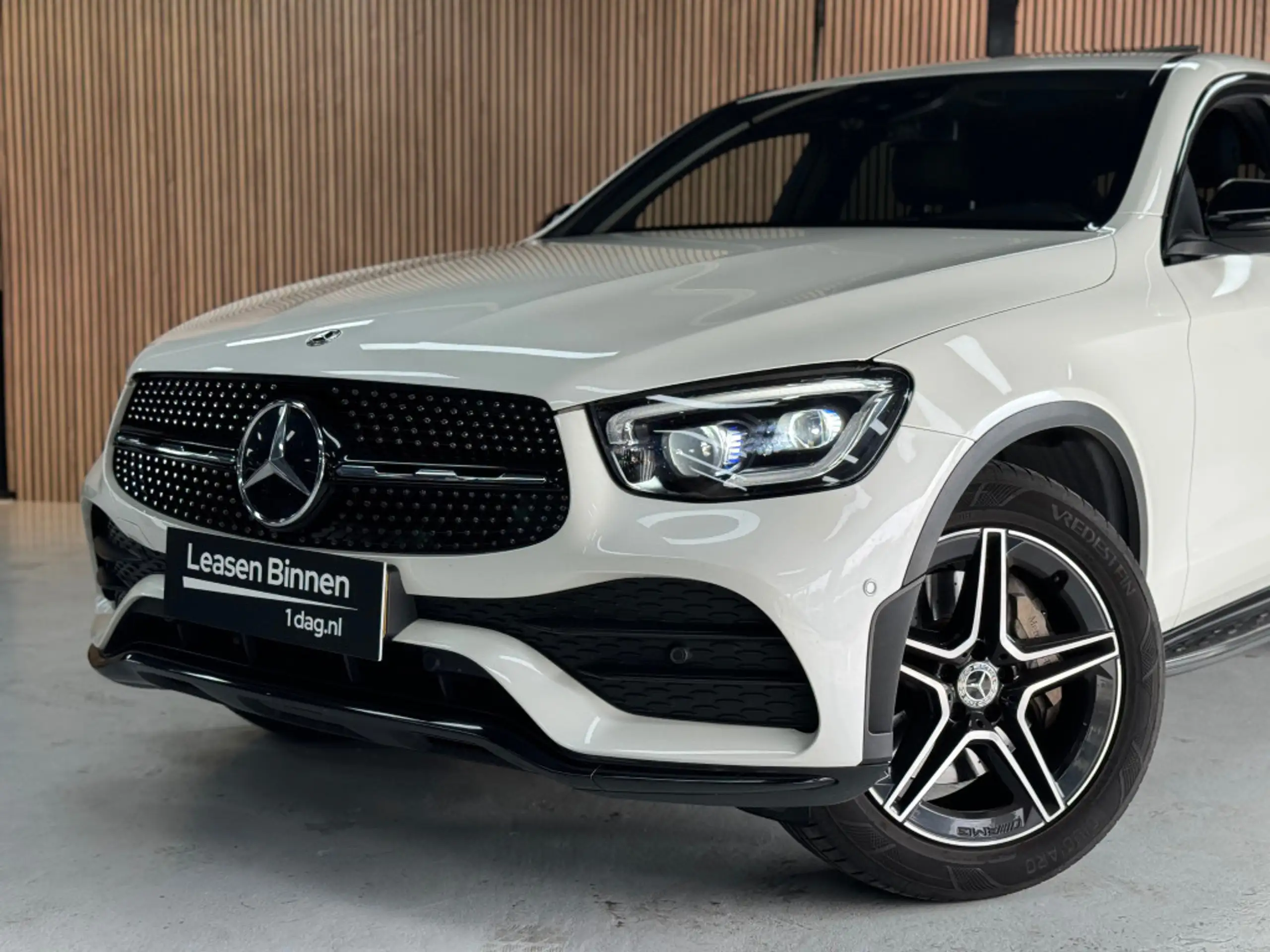 Mercedes-Benz - GLC 200