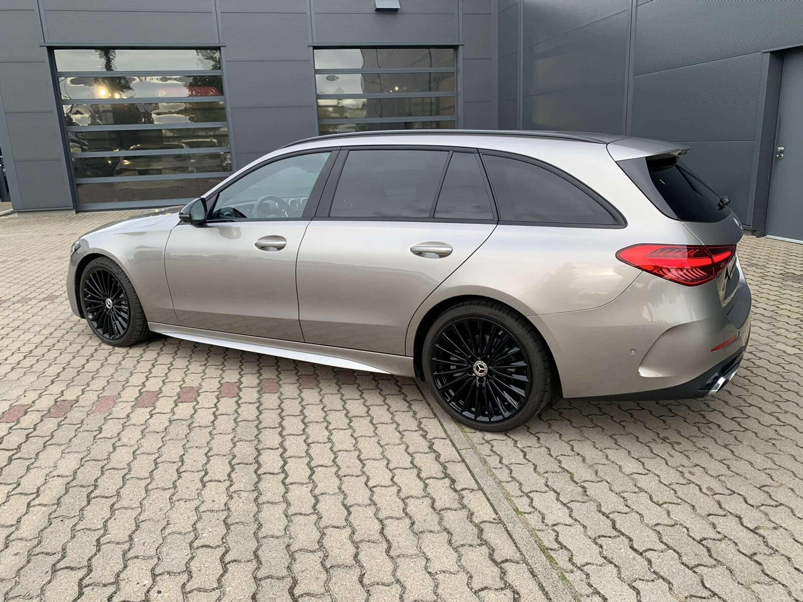 Mercedes-Benz - C 300