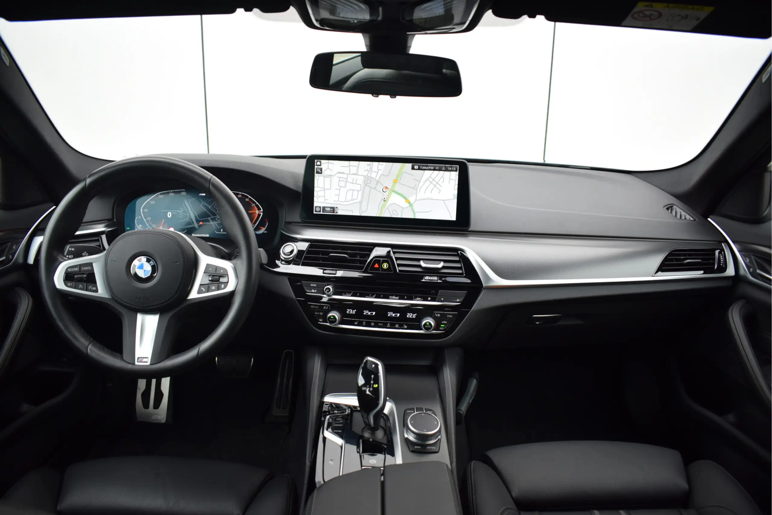 BMW - 530