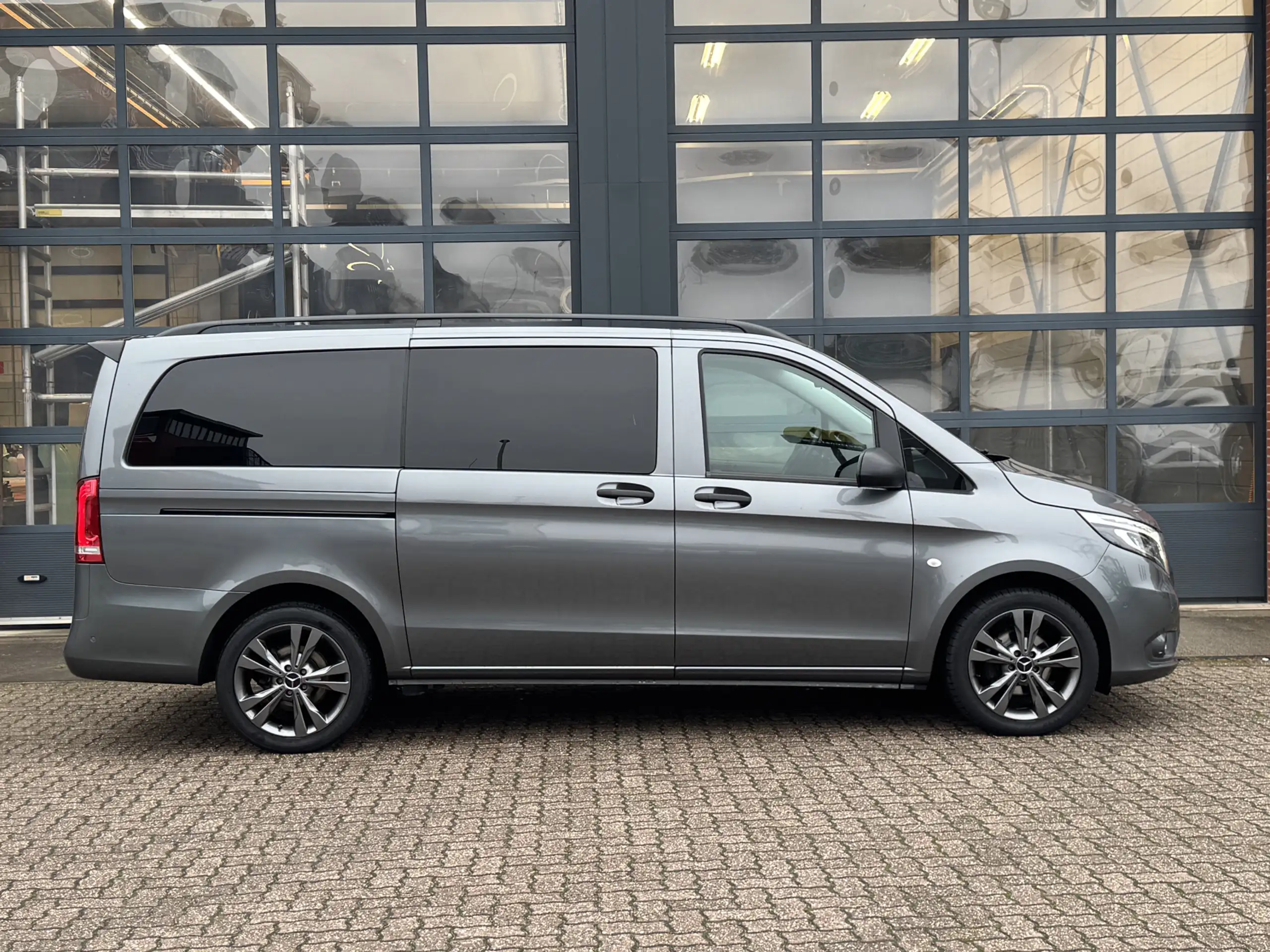 Mercedes-Benz - Vito