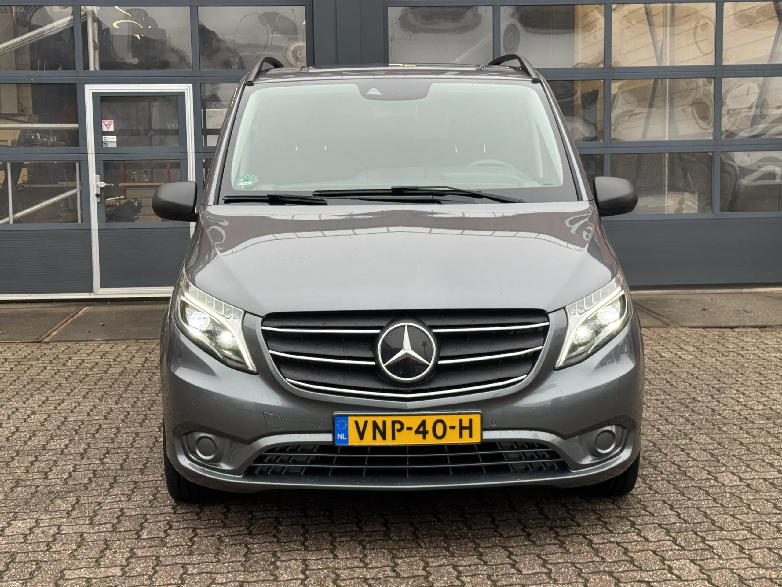 Mercedes-Benz - Vito