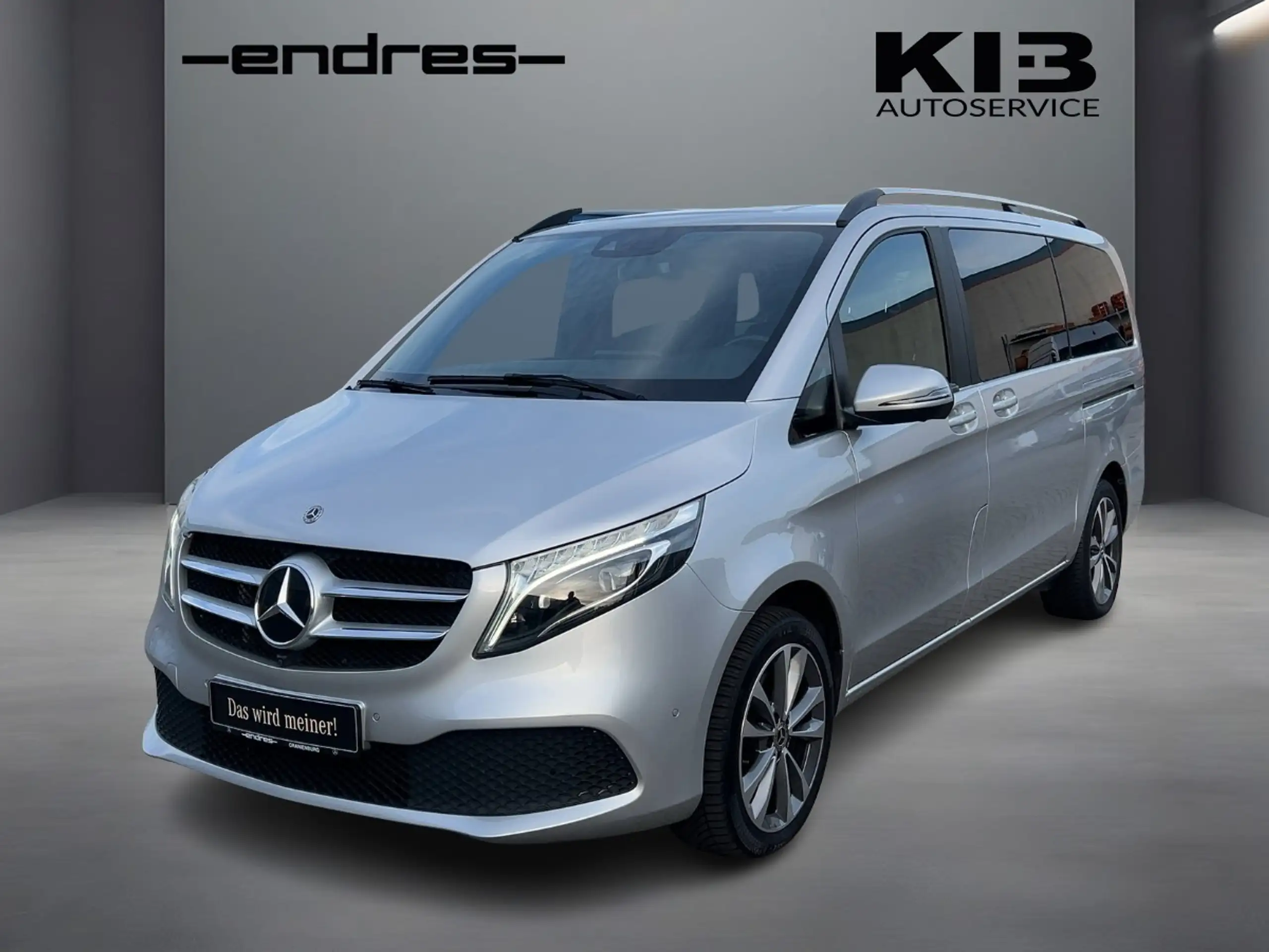 Mercedes-Benz - V 250