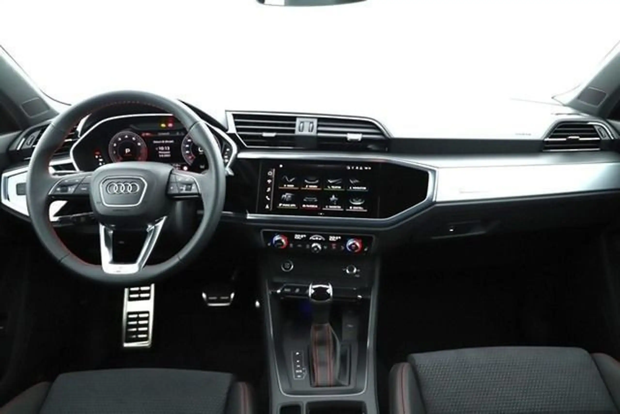 Audi - Q3