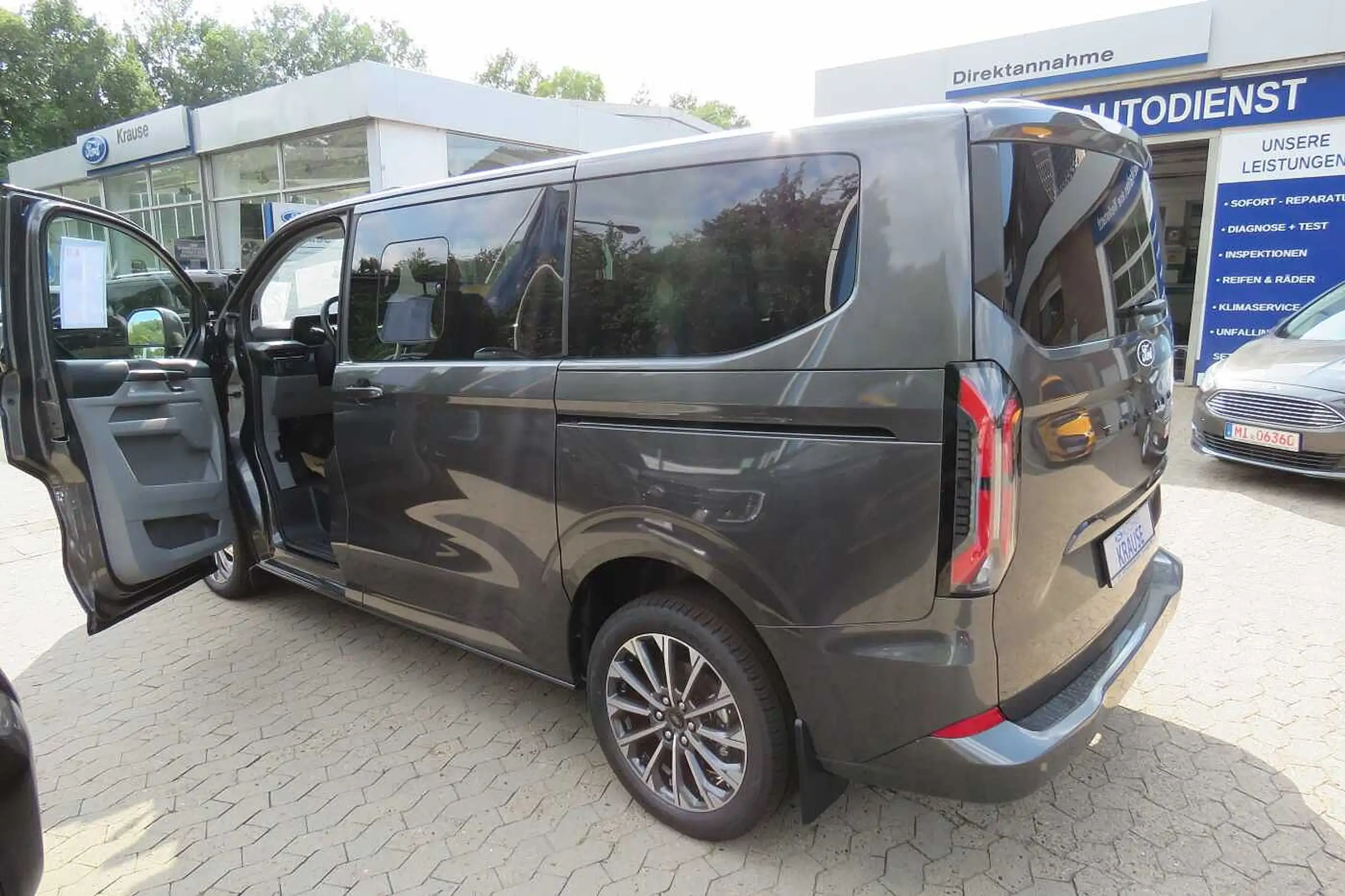 Ford - Tourneo Custom