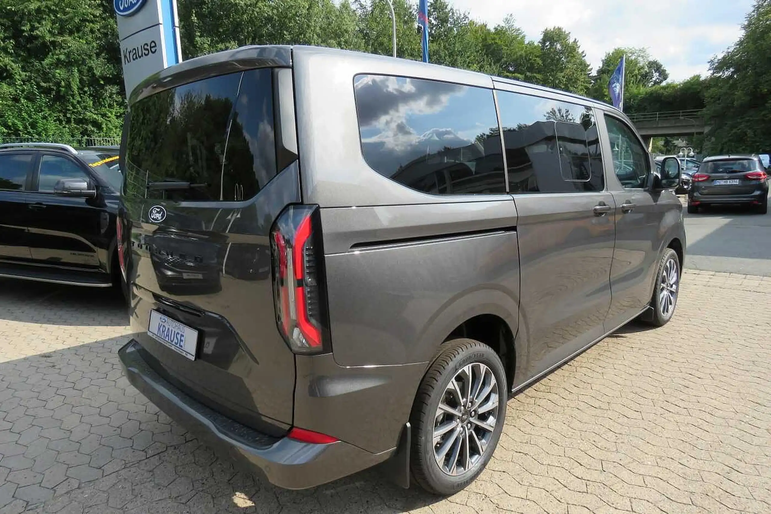 Ford - Tourneo Custom