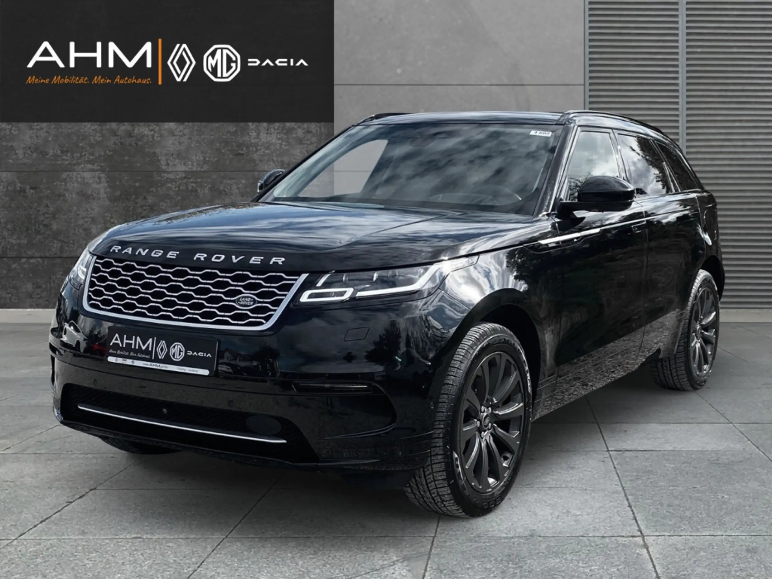 Land Rover - Range Rover Velar