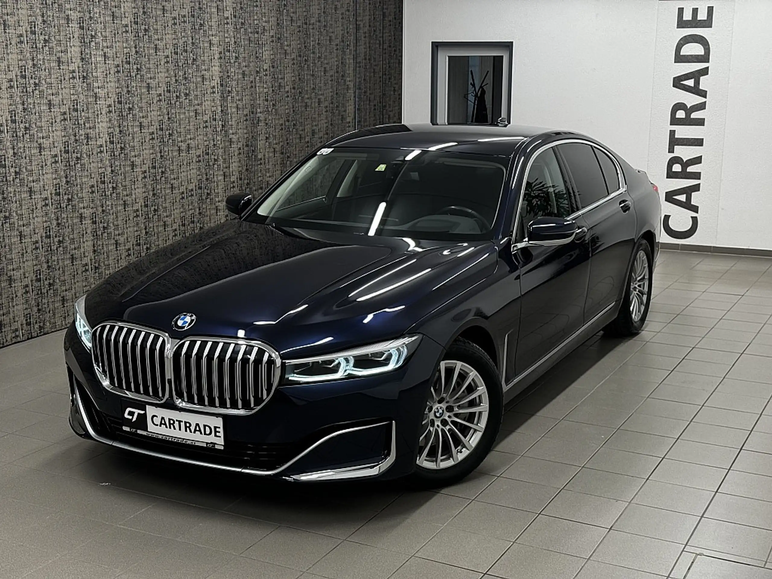 BMW - 730