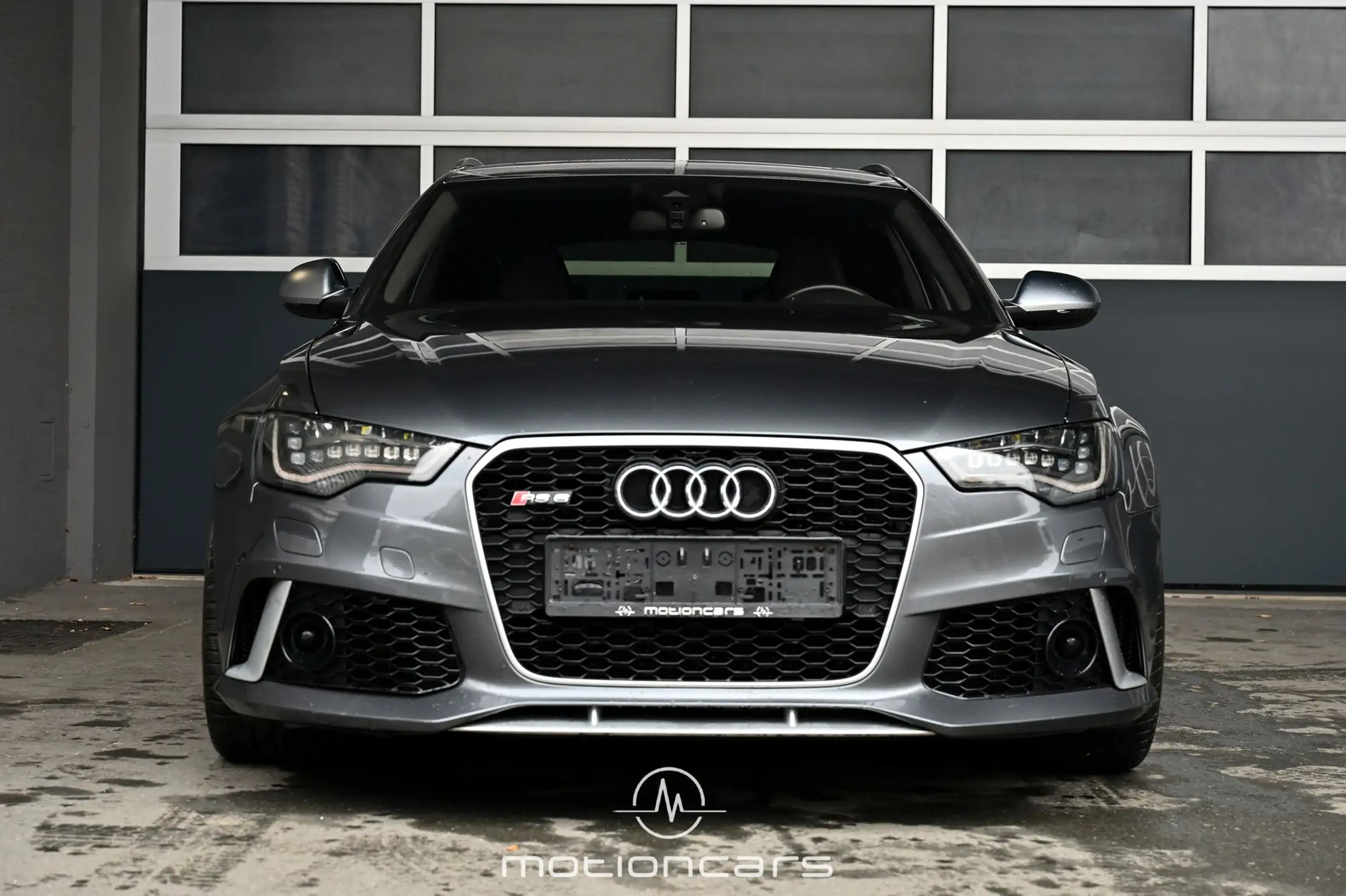 Audi - RS6