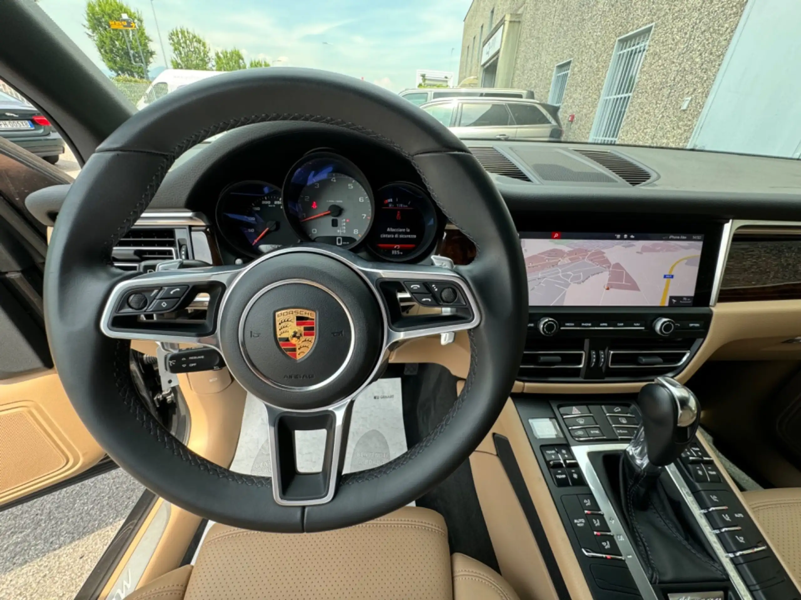 Porsche - Macan