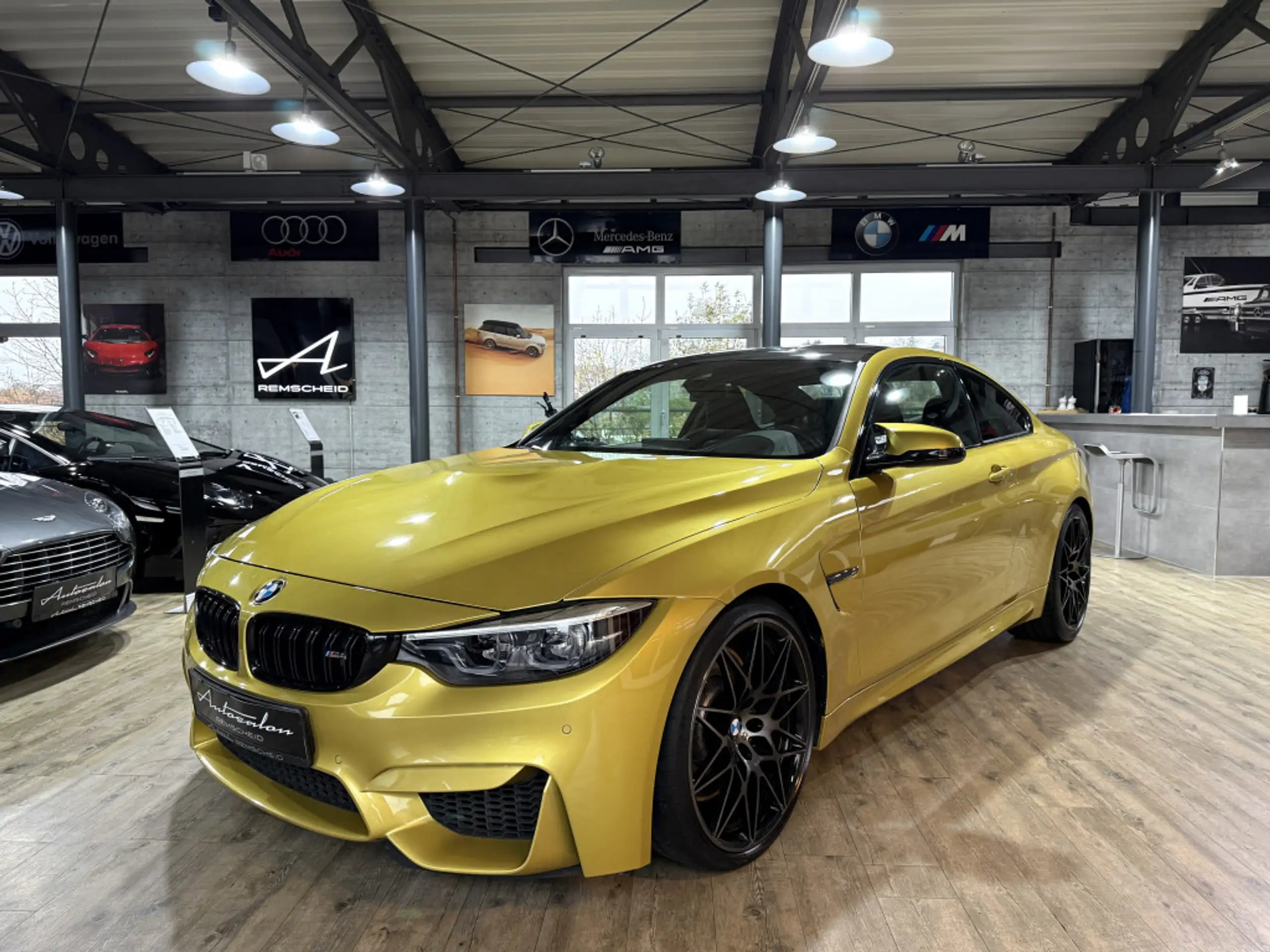 BMW - M4