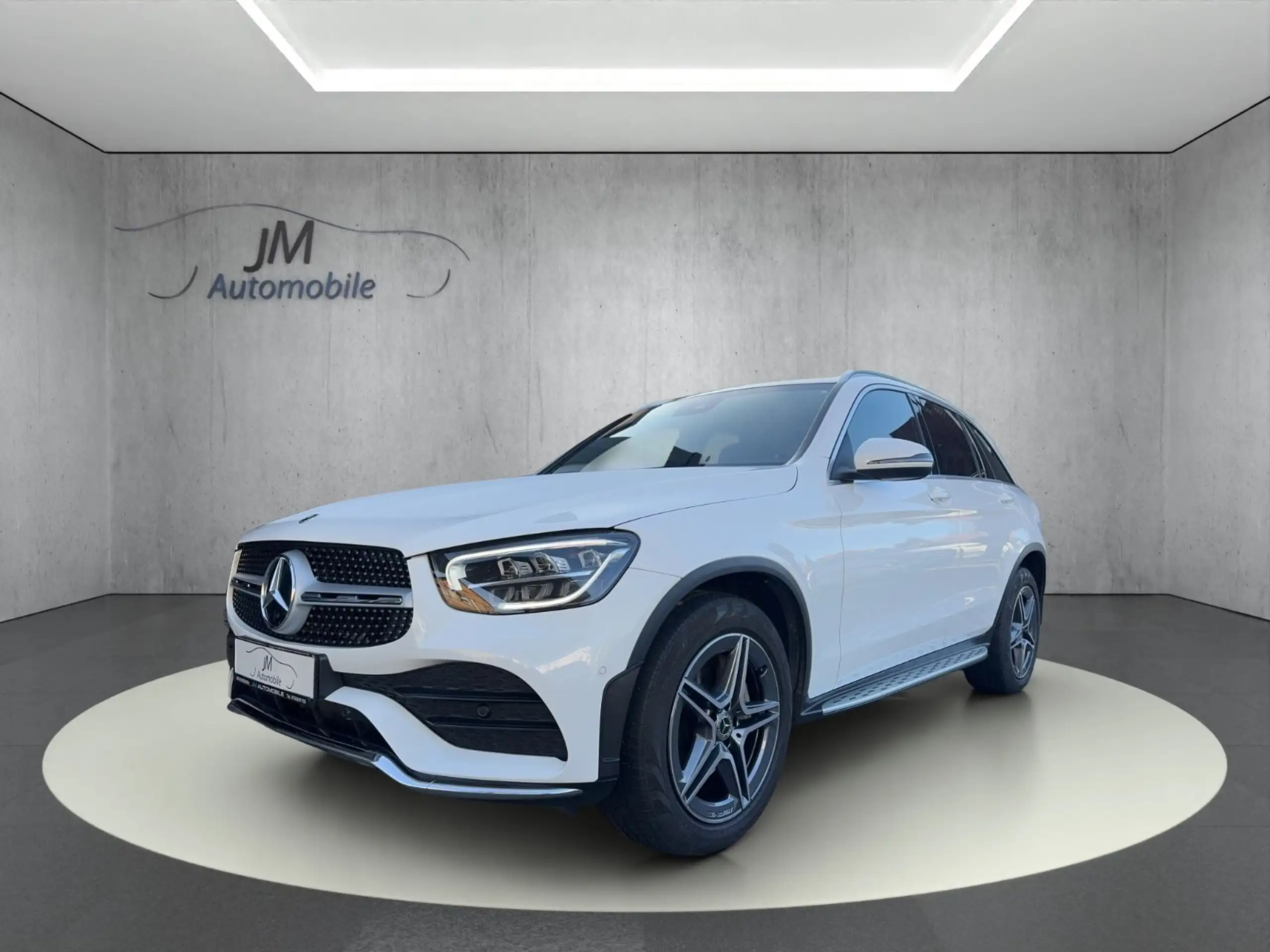 Mercedes-Benz - GLC 400