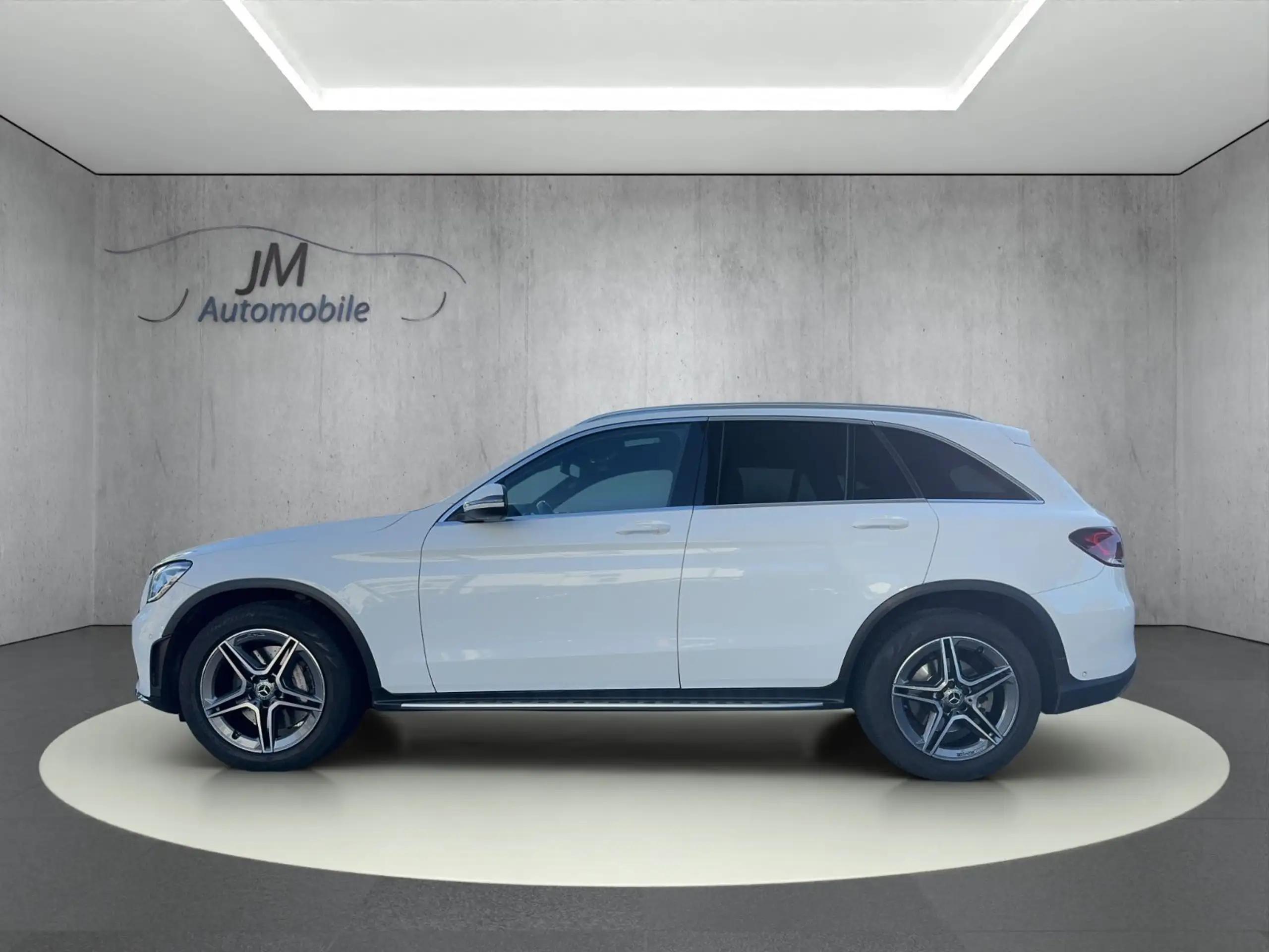 Mercedes-Benz - GLC 400