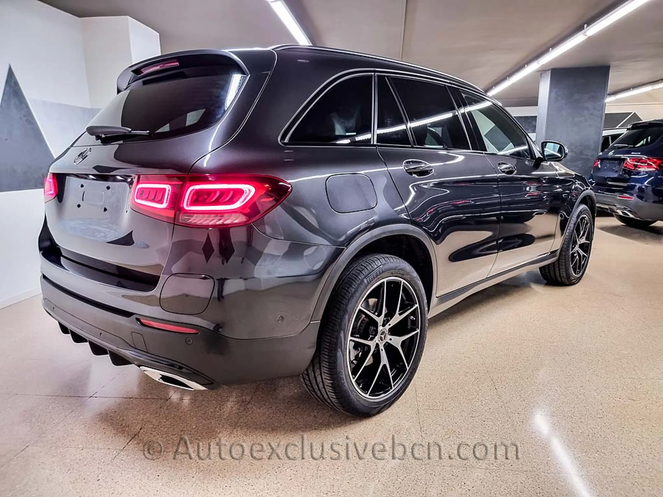 Mercedes-Benz - GLC 300