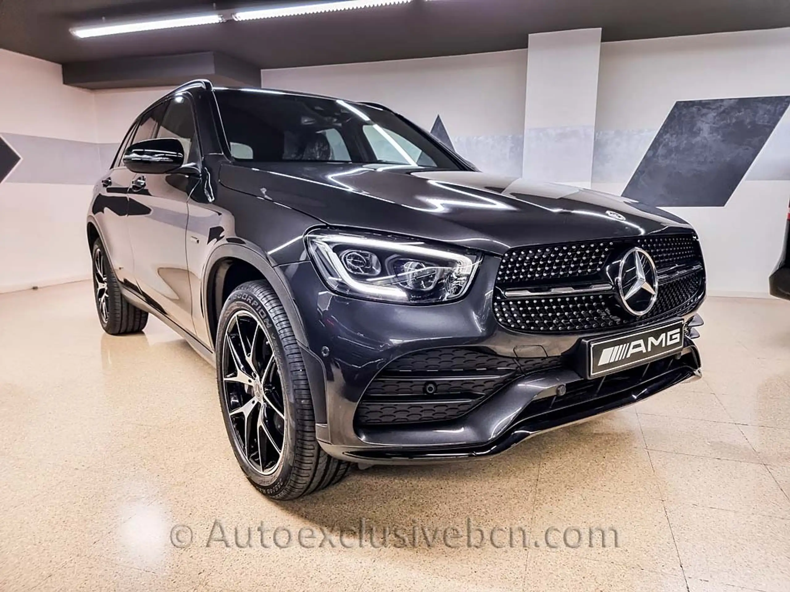 Mercedes-Benz - GLC 300