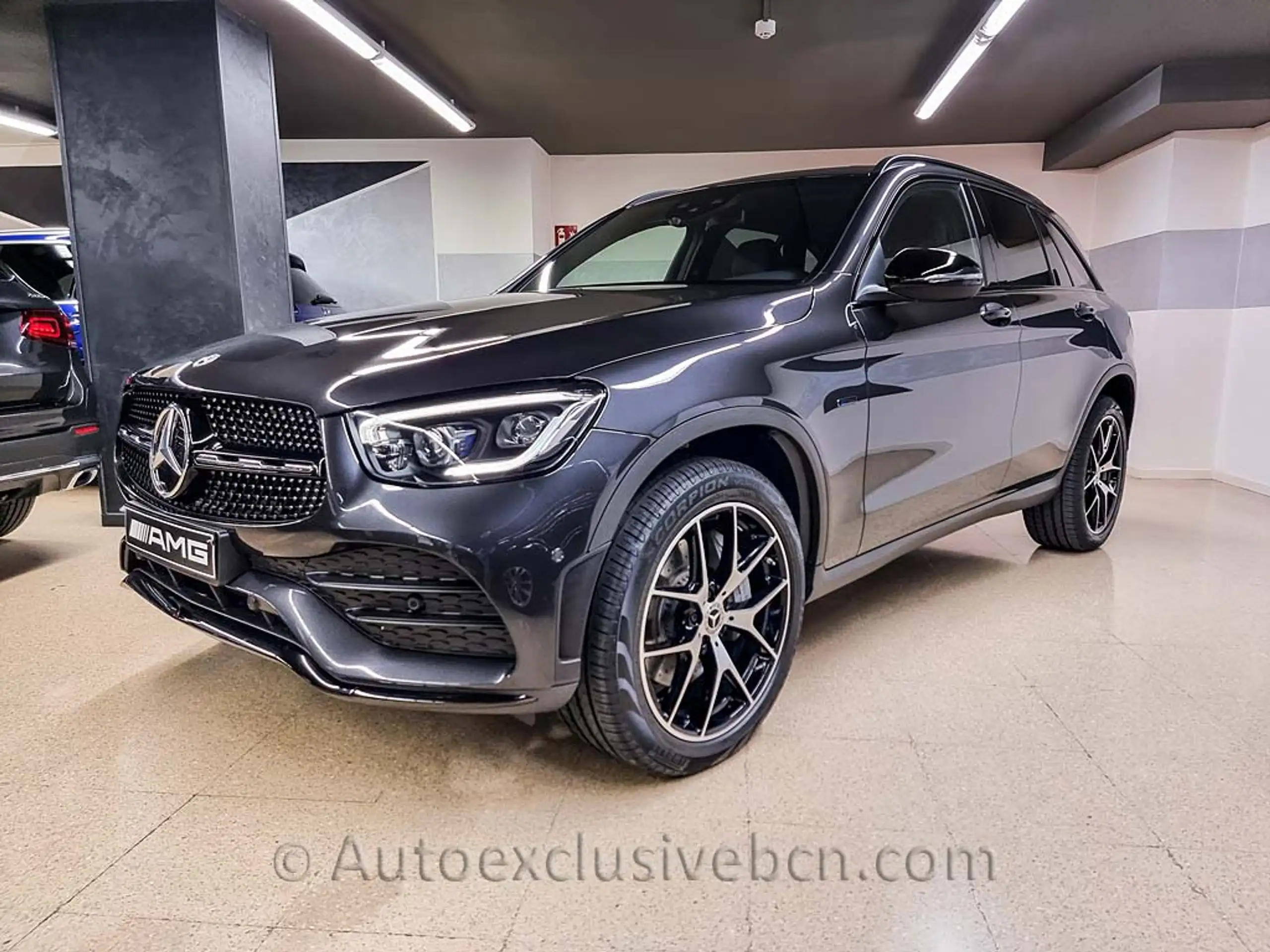 Mercedes-Benz - GLC 300