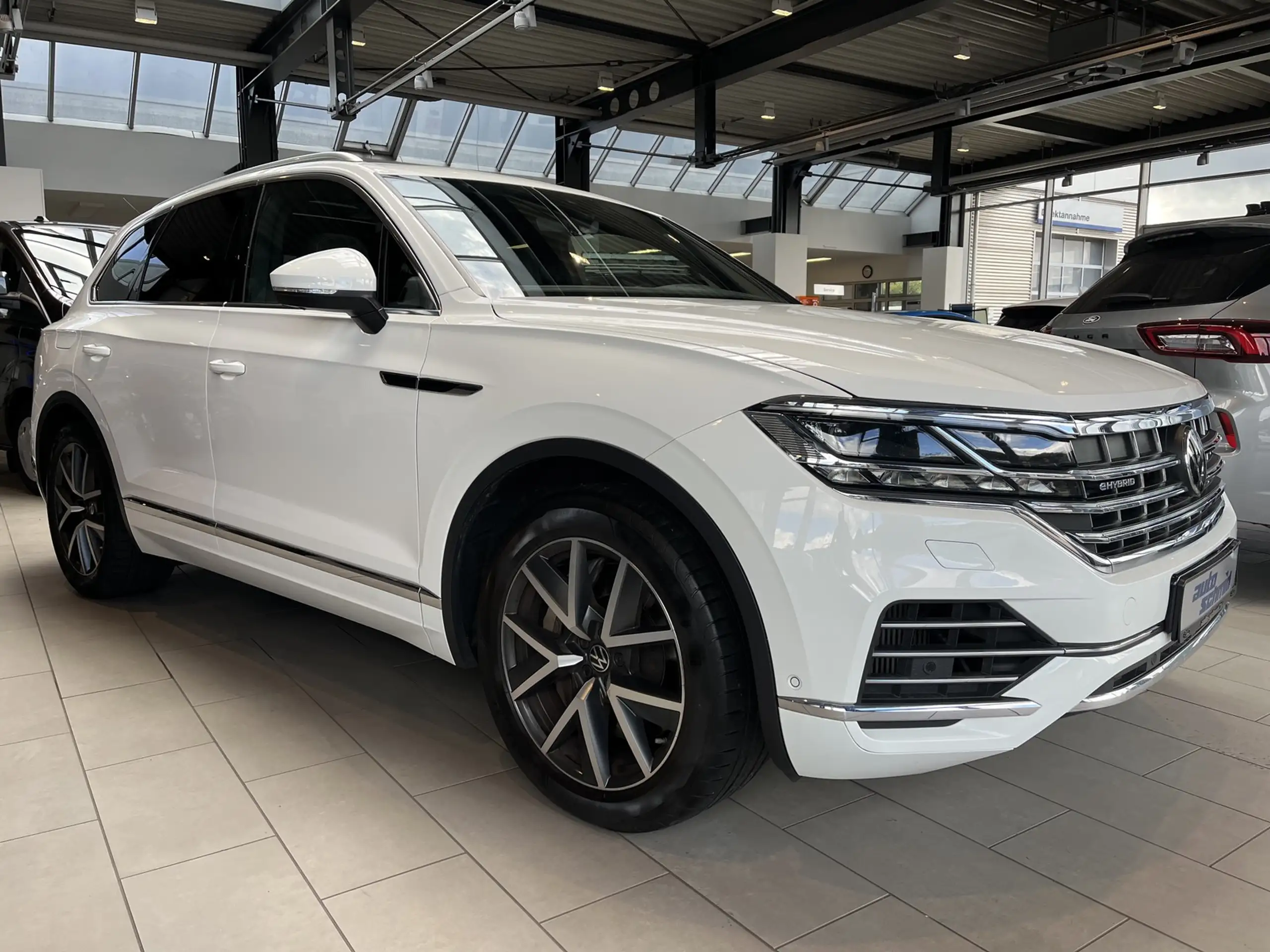 Volkswagen - Touareg