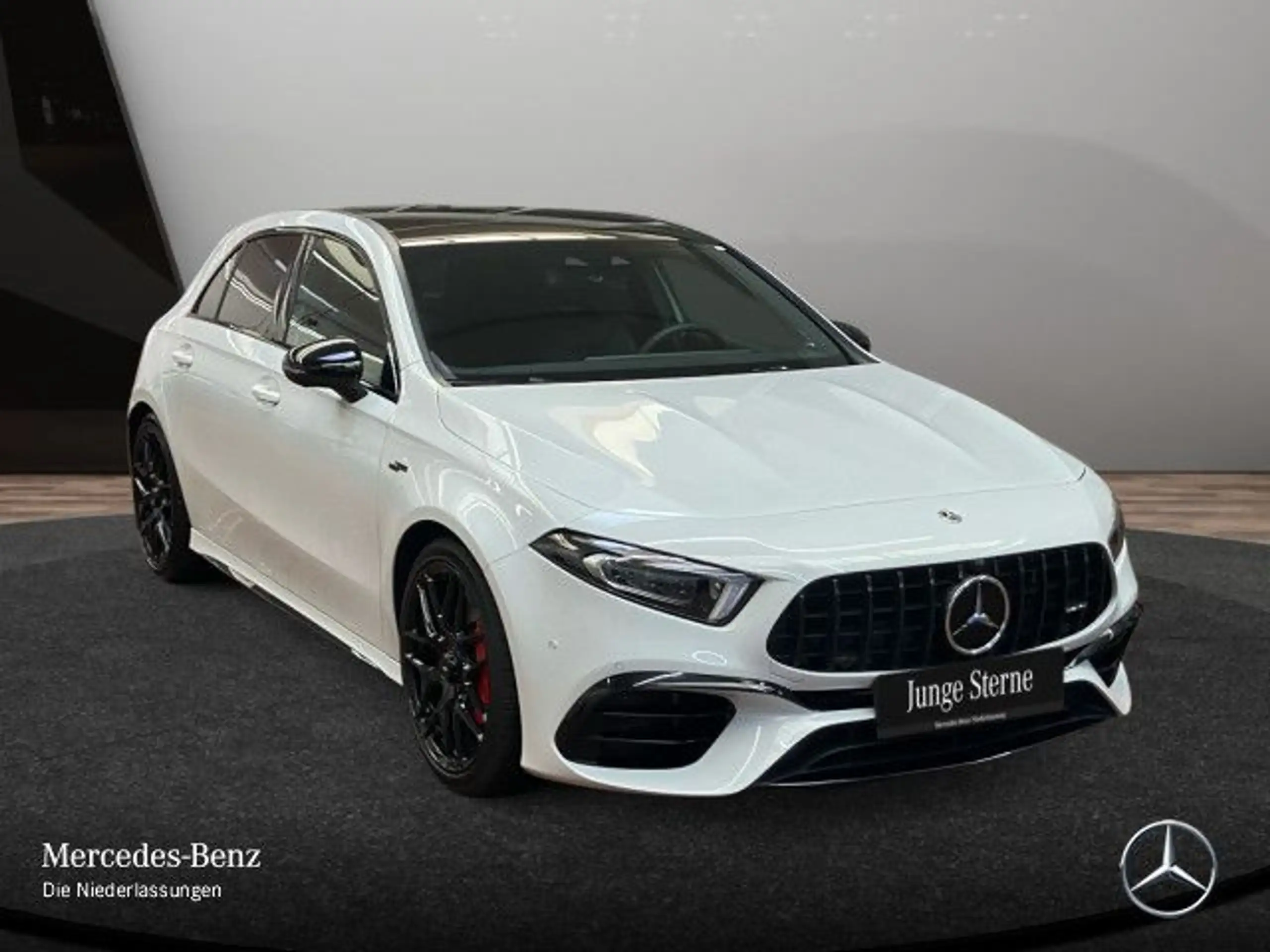 Mercedes-Benz - A 45 AMG