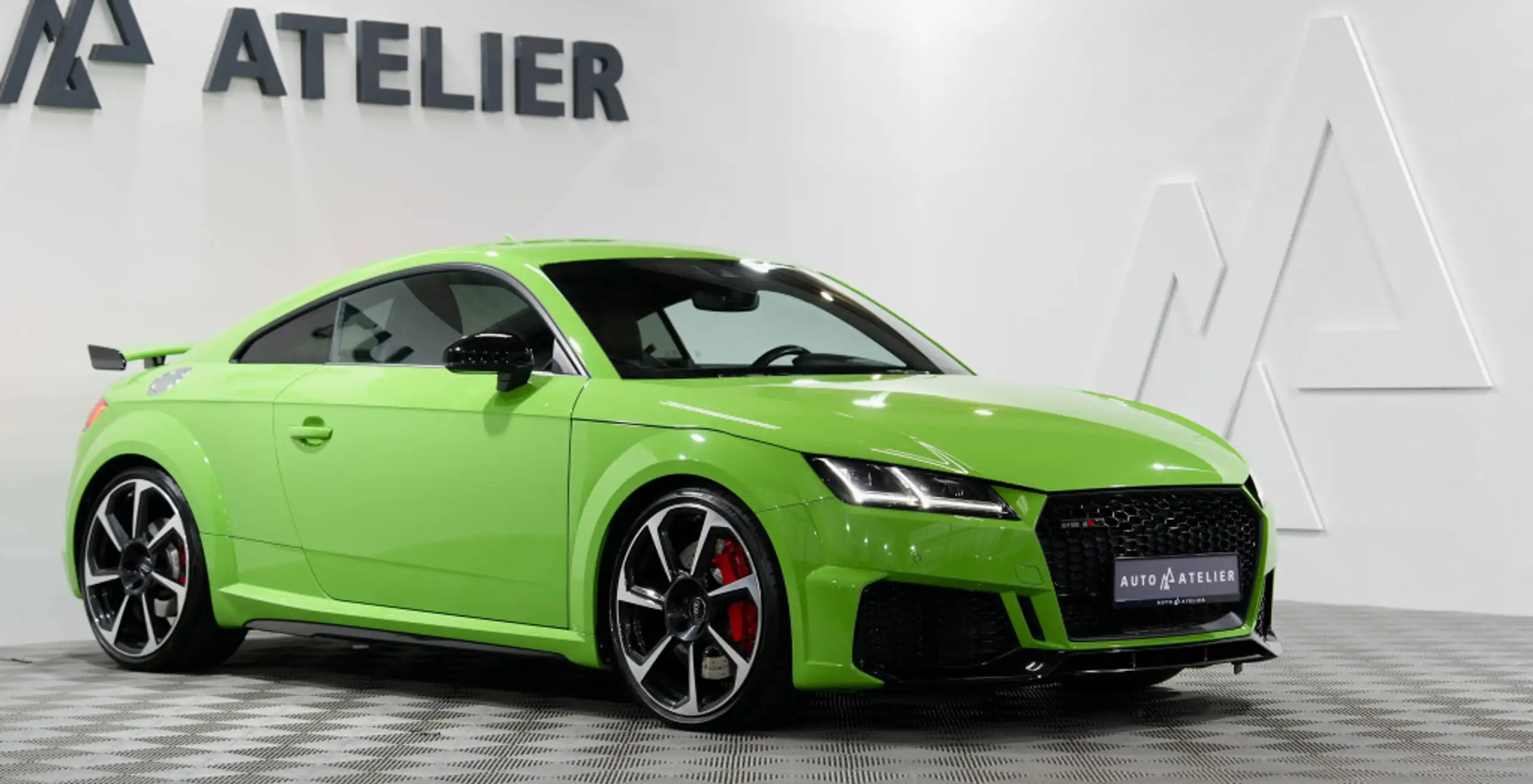 Audi - TT RS