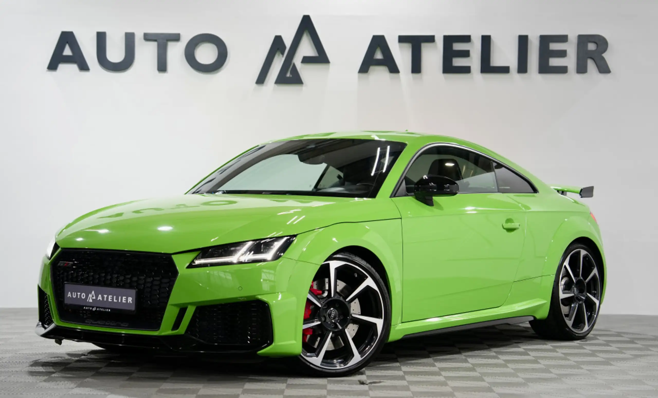 Audi - TT RS