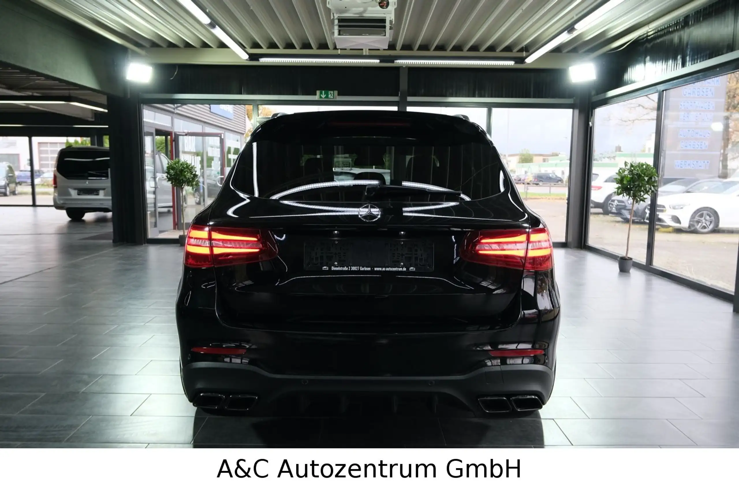 Mercedes-Benz - GLC 63 AMG