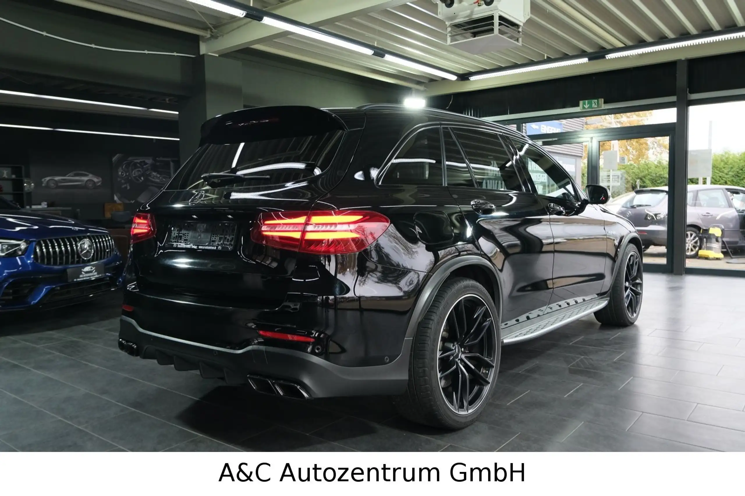 Mercedes-Benz - GLC 63 AMG