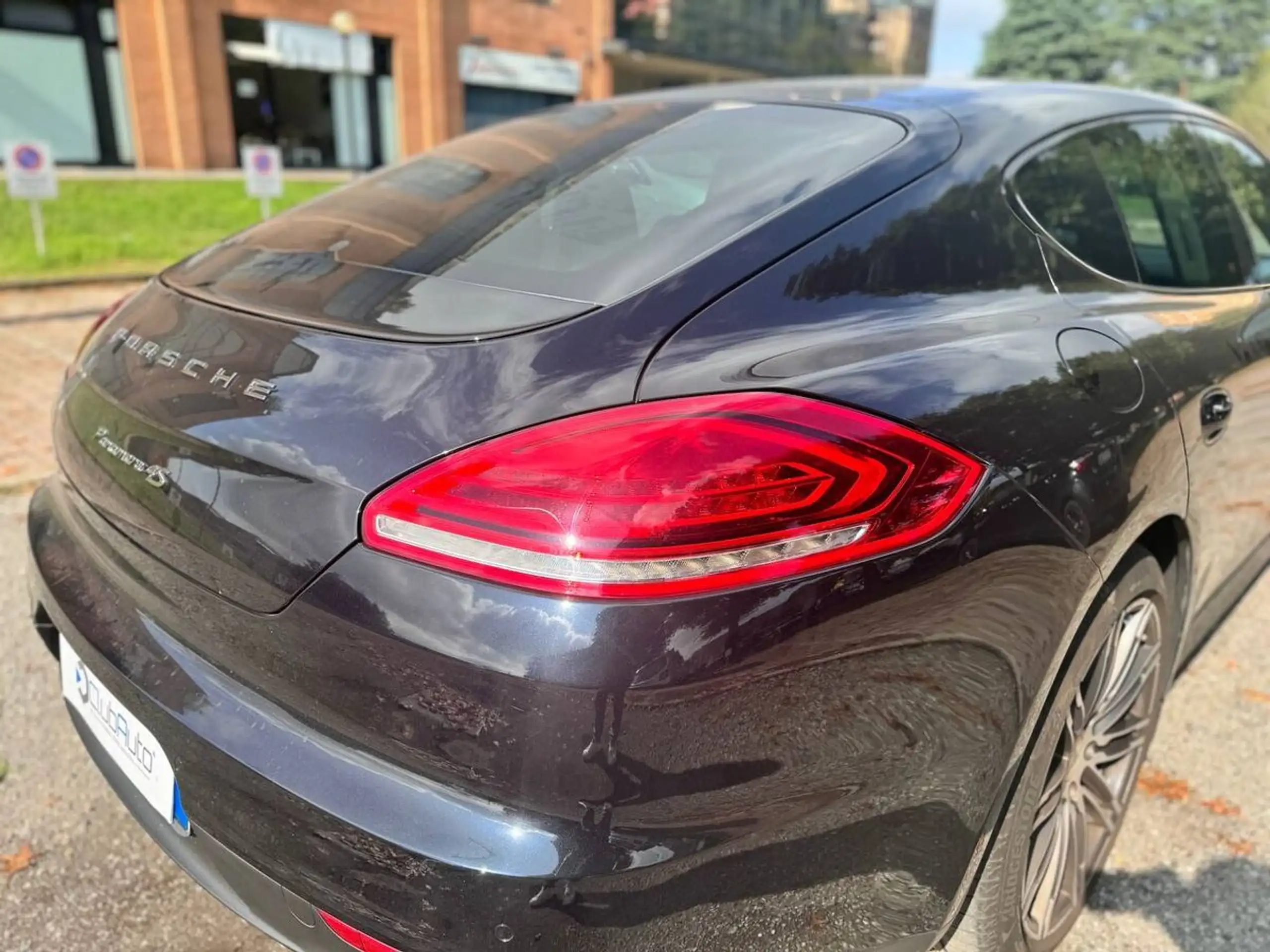 Porsche - Panamera